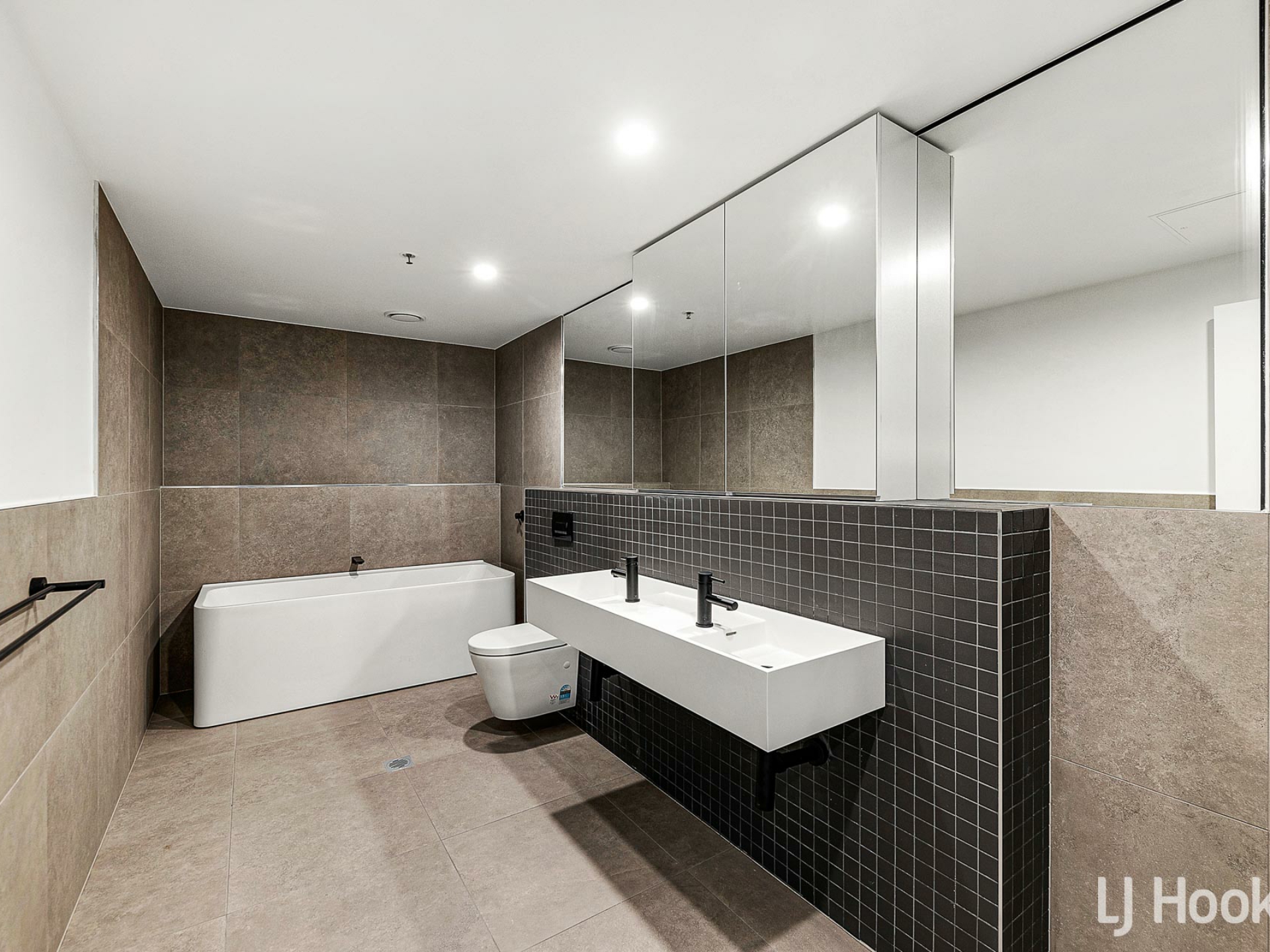 1406/4 Grazier Lane, BELCONNEN
