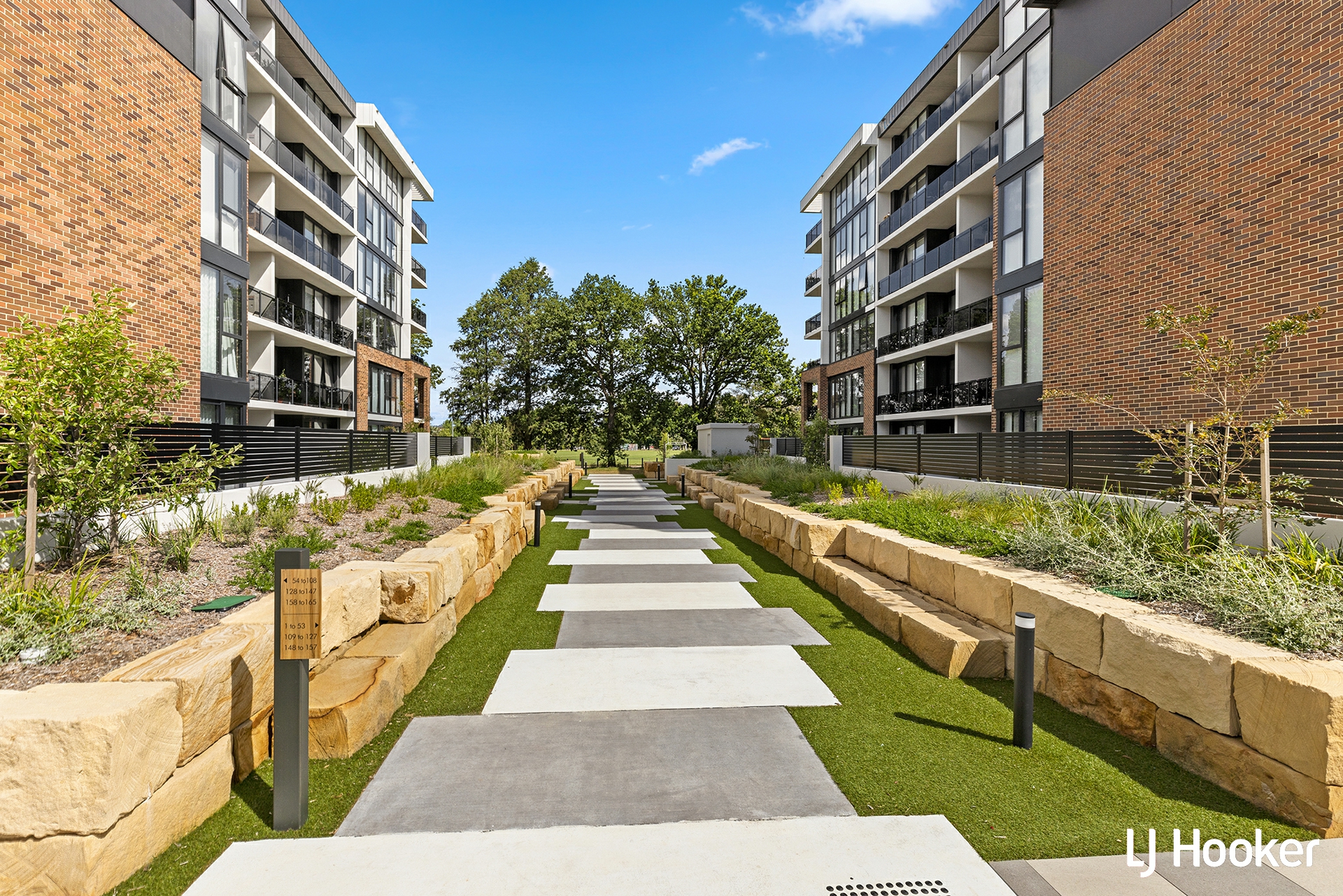 132/39 McIntyre Street, NARRABUNDAH