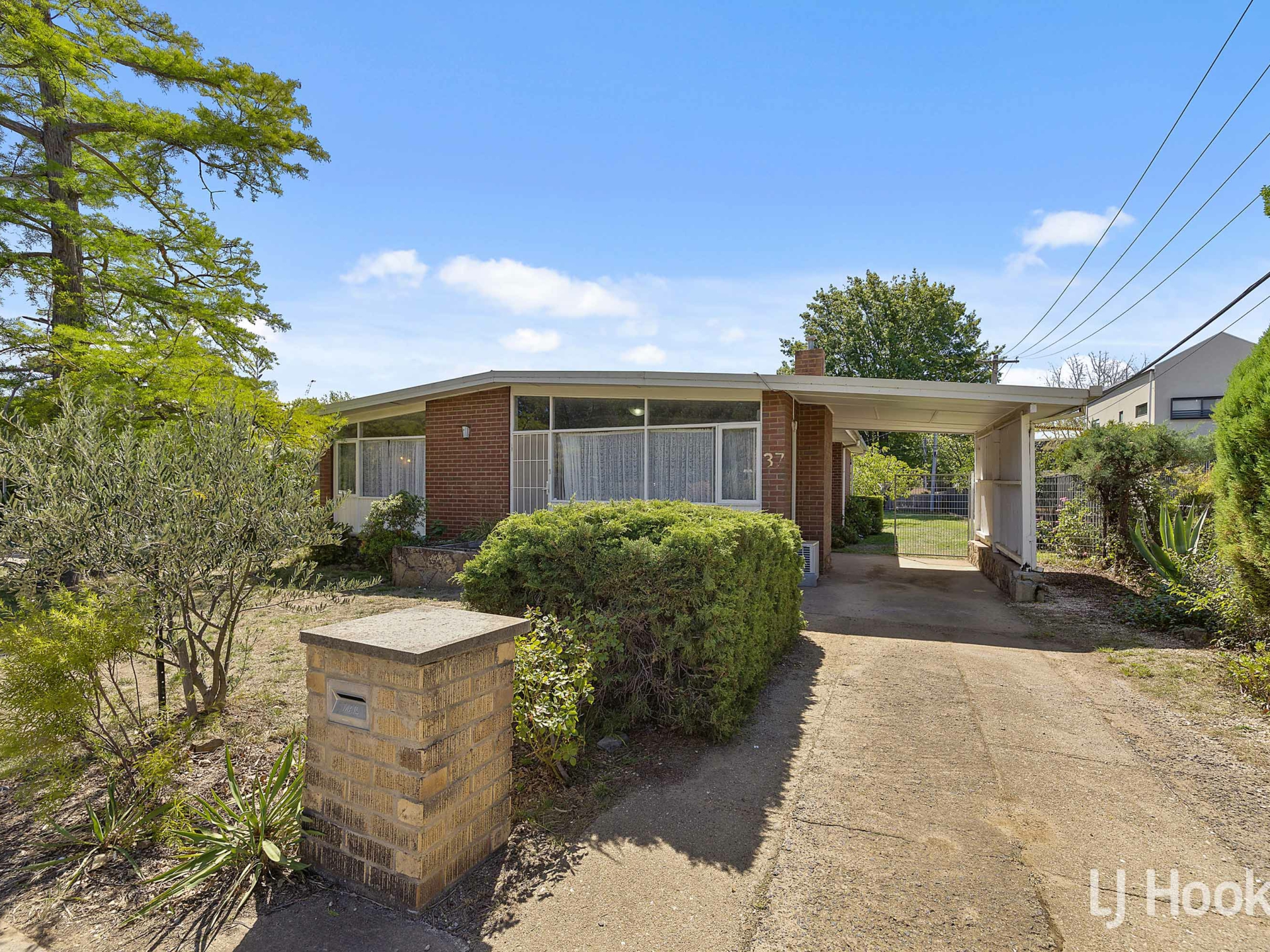 37 Majura Avenue, DICKSON