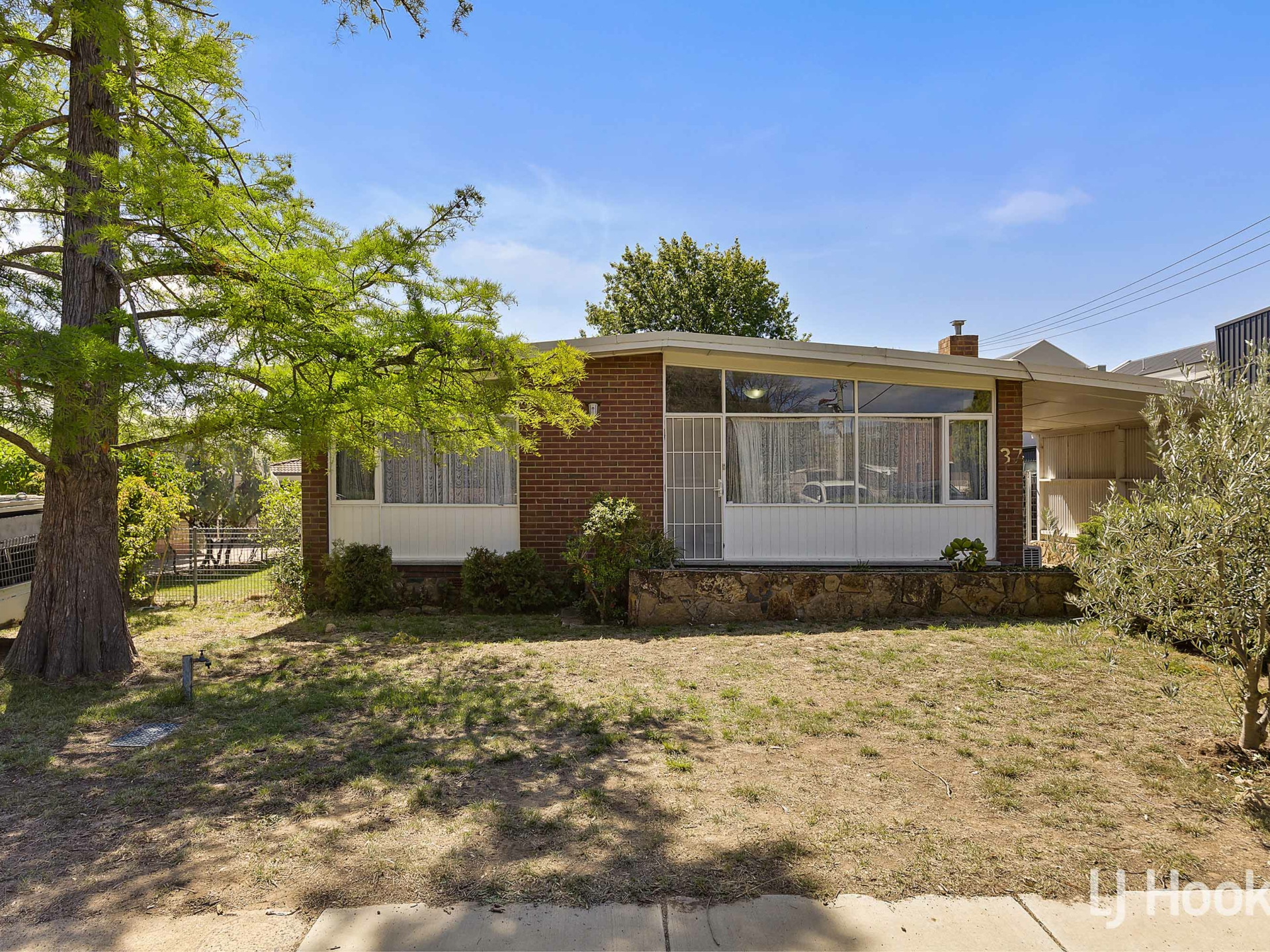 37 Majura Avenue, DICKSON