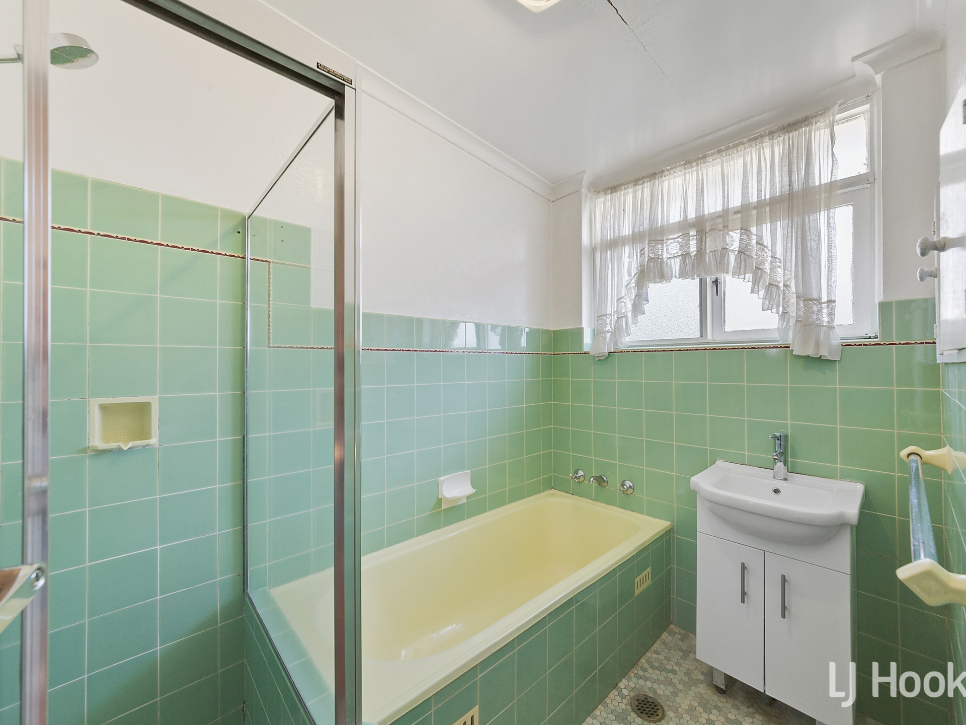 37 Majura Avenue, DICKSON