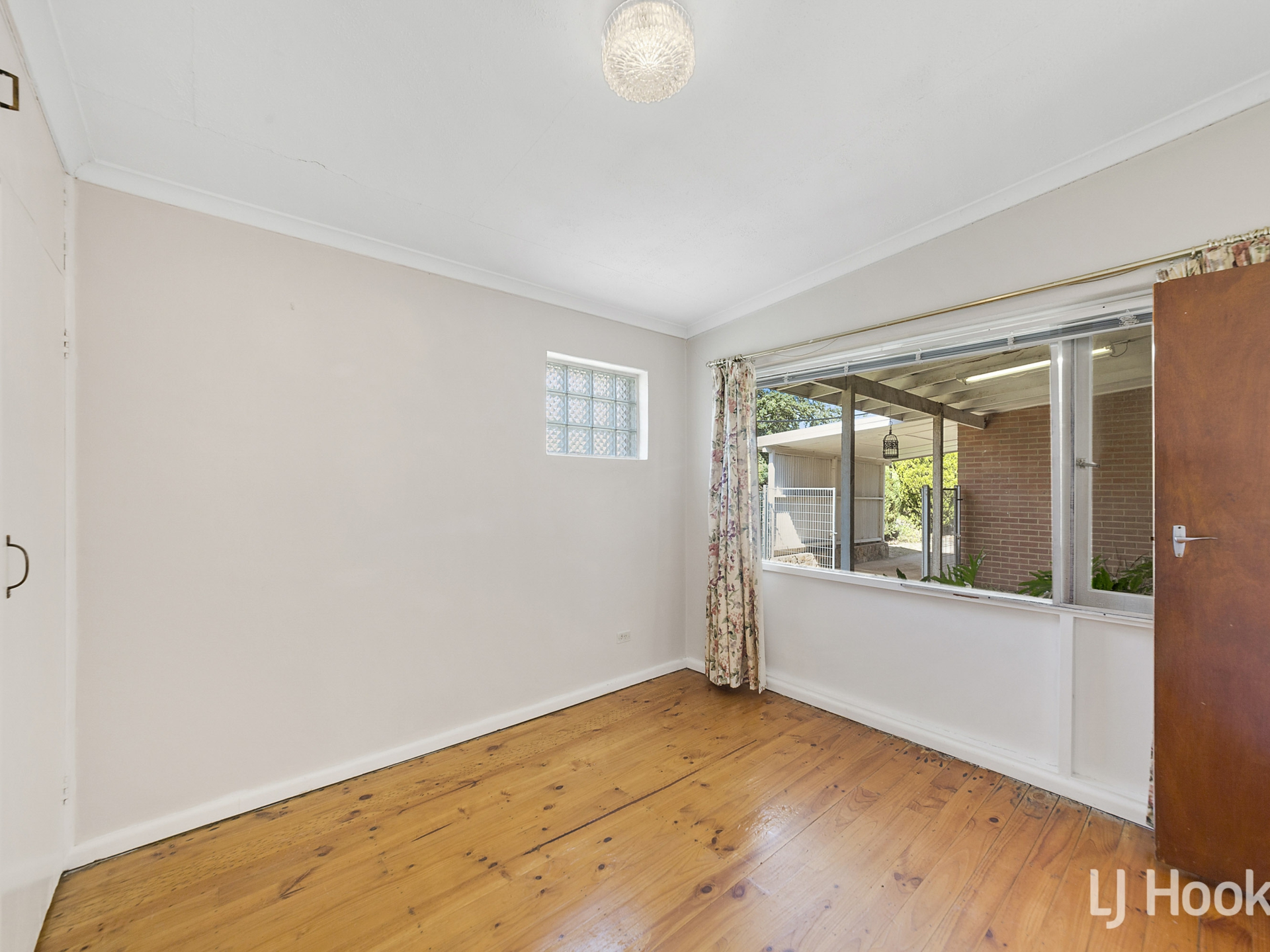 37 Majura Avenue, DICKSON