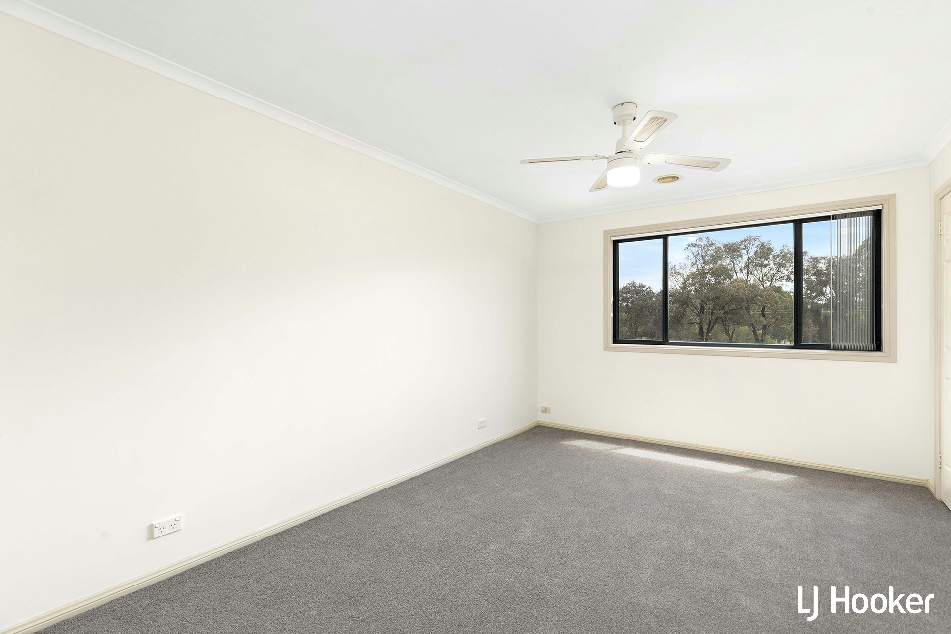 6/2 Dines Place, Bruce