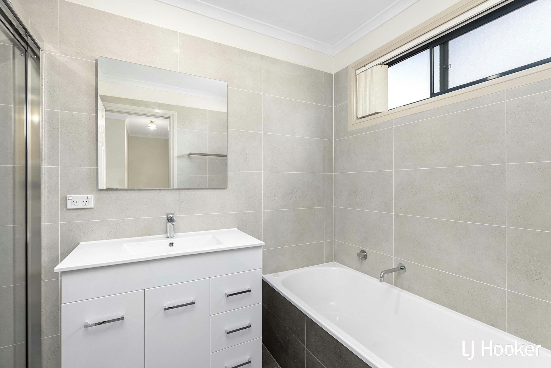 6/2 Dines Place, Bruce