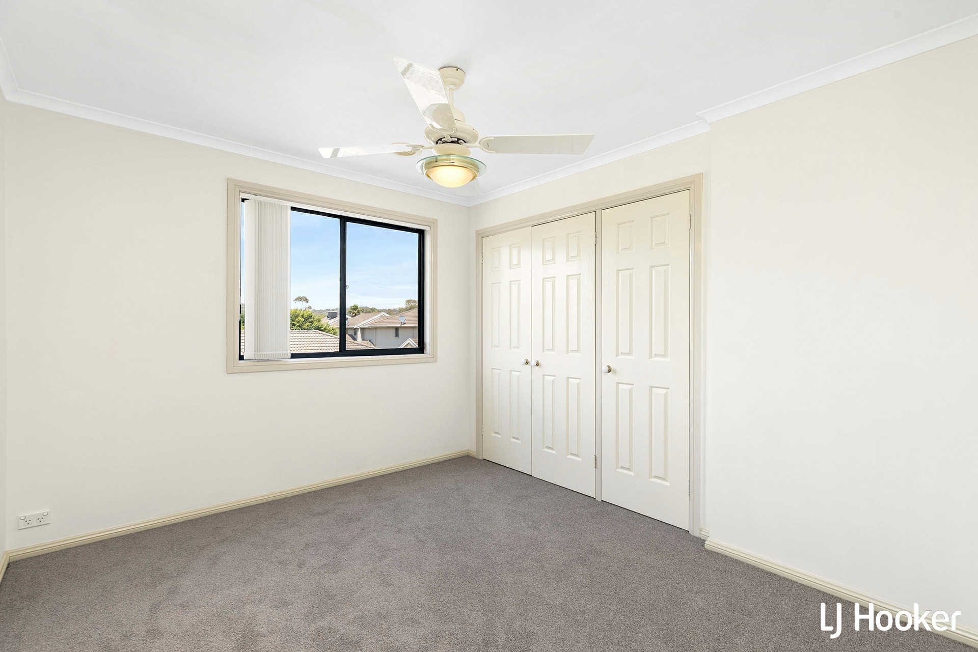 6/2 Dines Place, Bruce