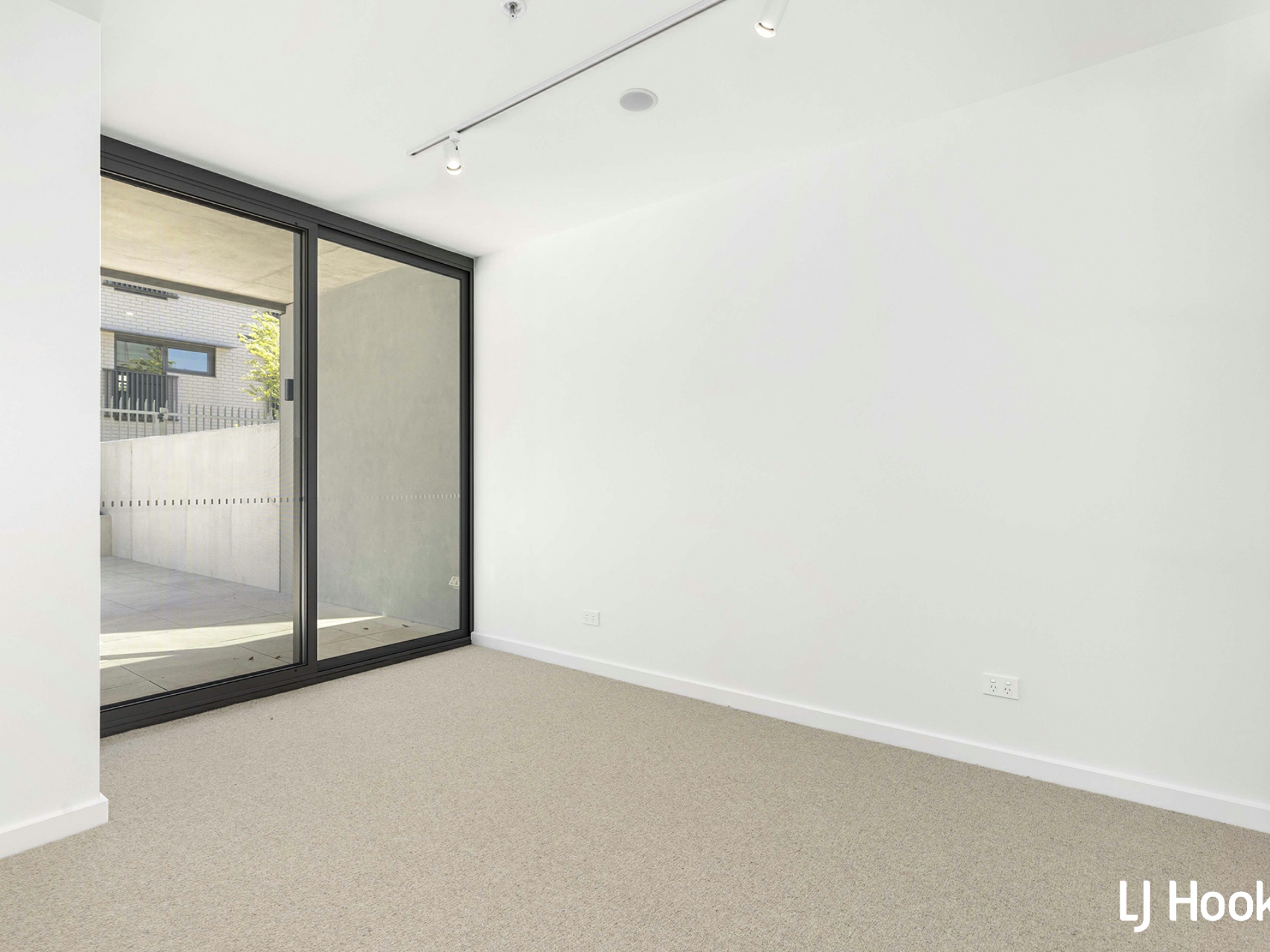 6/71 Constitution Avenue, CAMPBELL