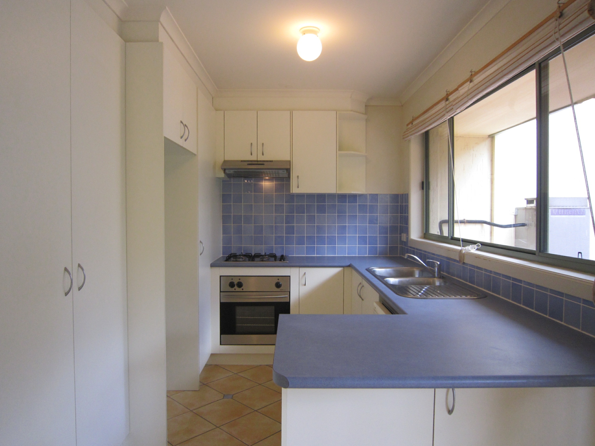 23/10 Federal Highway, WATSON