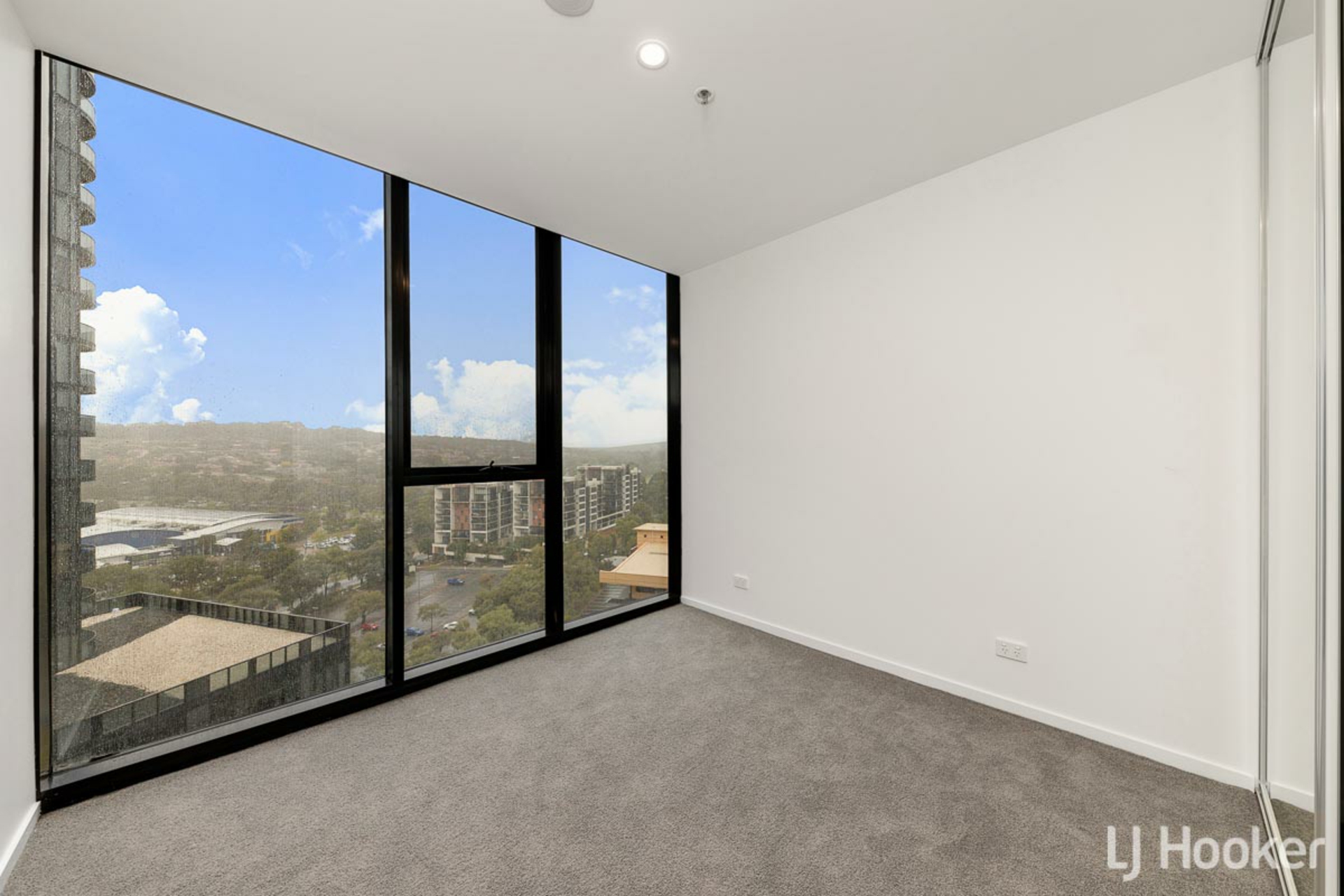 1111/3 Grazier Lane, BELCONNEN