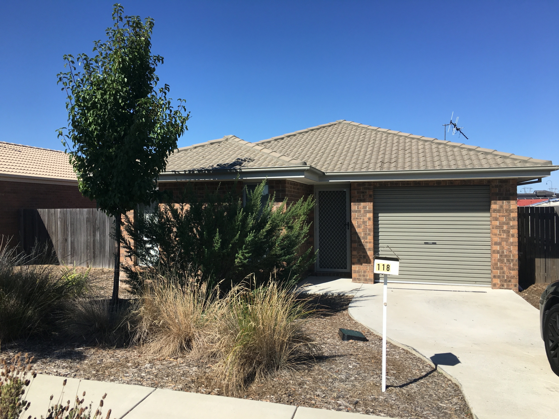 118 Macfarlane Burnett Avenue, MACGREGOR