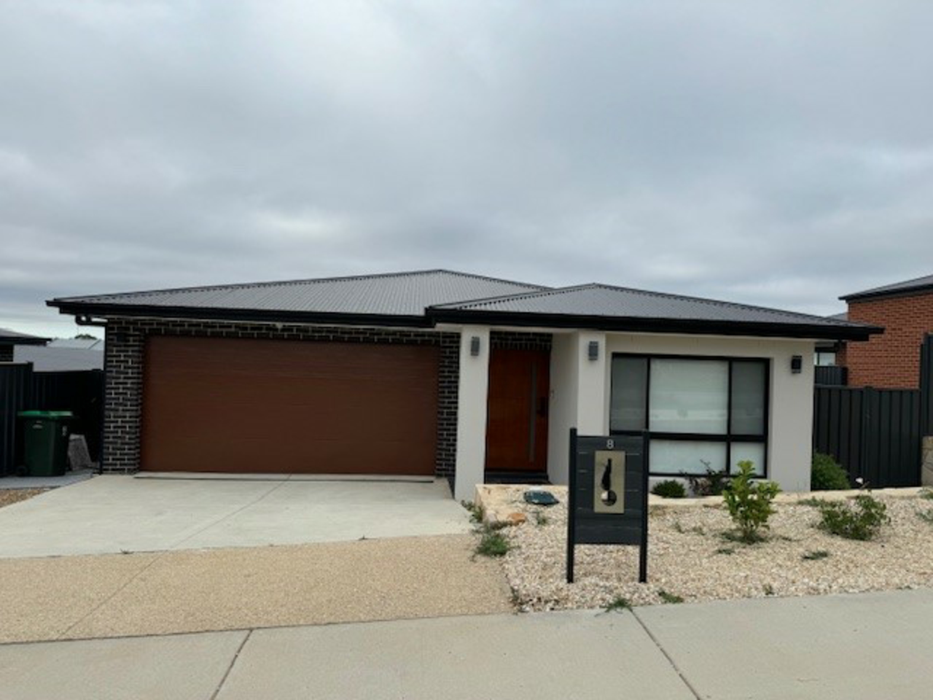 8 Perrott Street, TAYLOR