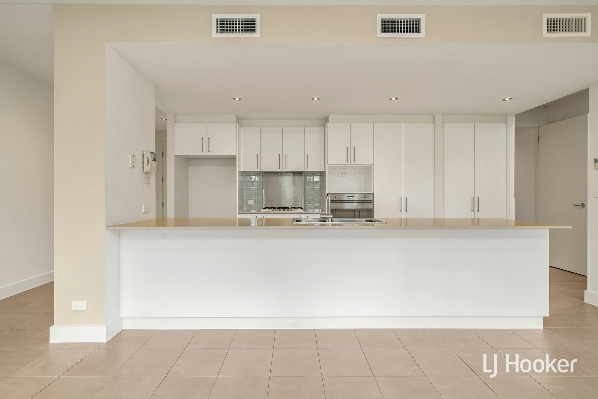 11/11 Joy Cummings Place, BELCONNEN