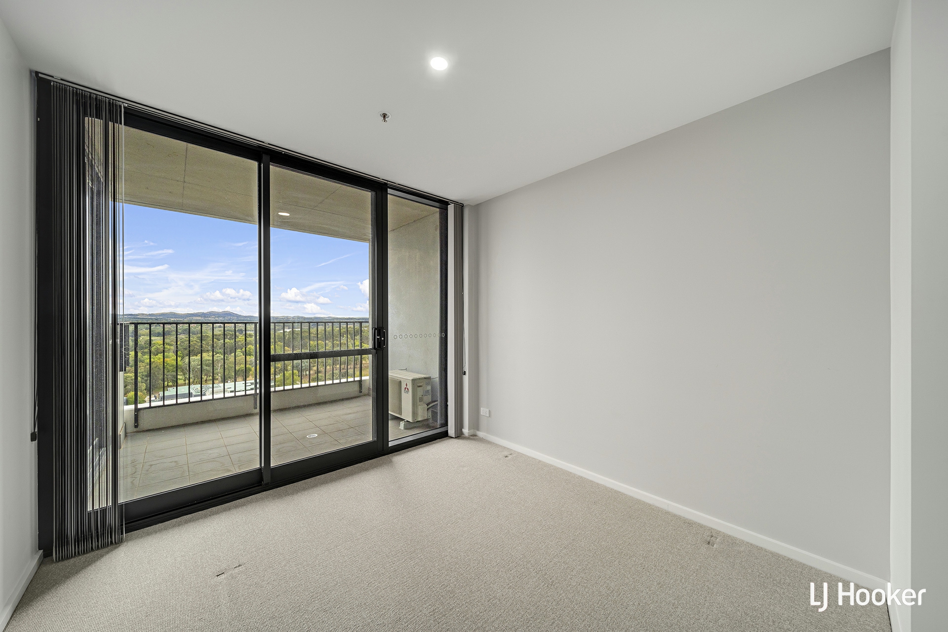 1307/120 Eastern Valley Way, BELCONNEN