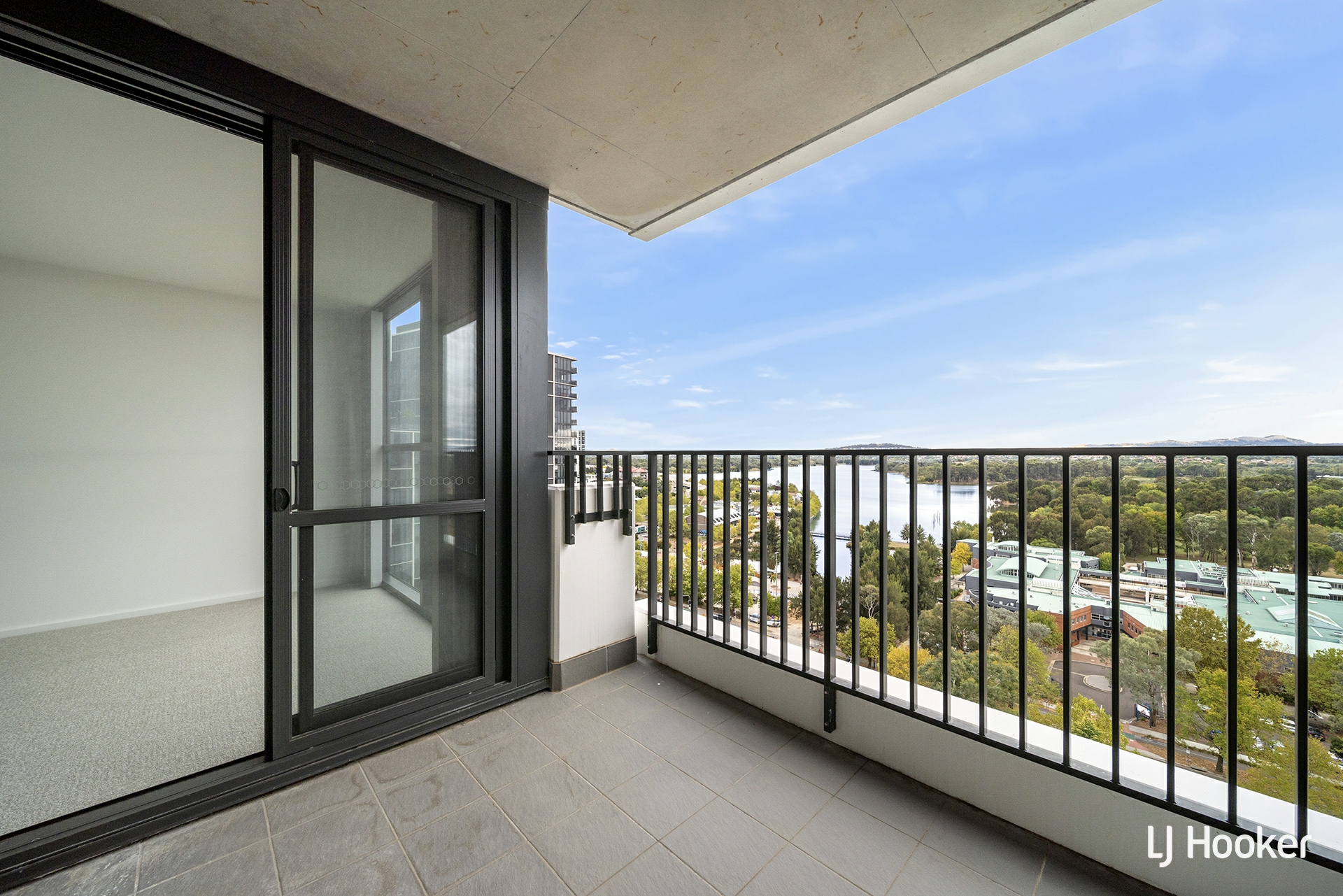 1307/120 Eastern Valley Way, BELCONNEN