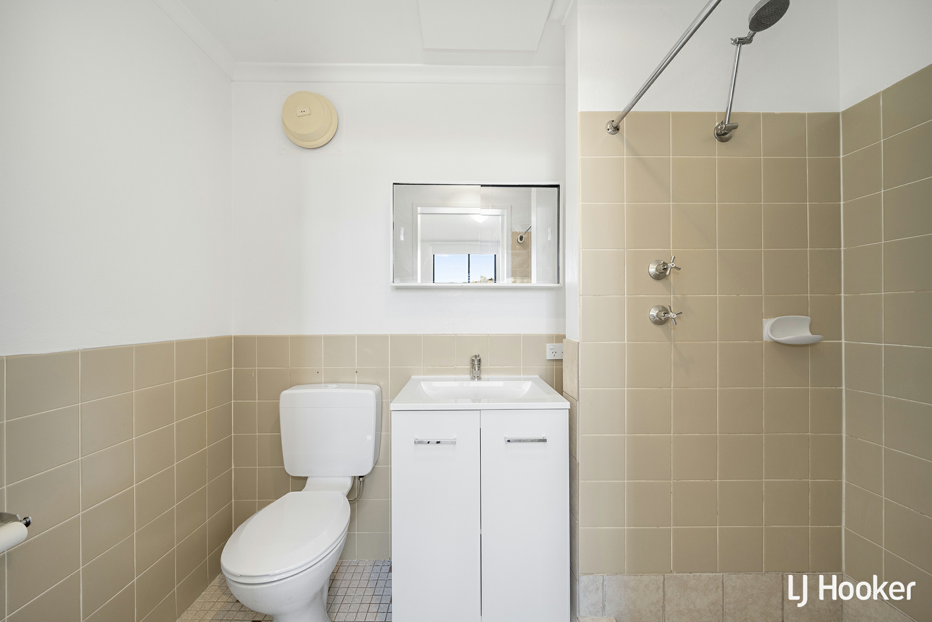 7/28 Springvale Drive, HAWKER
