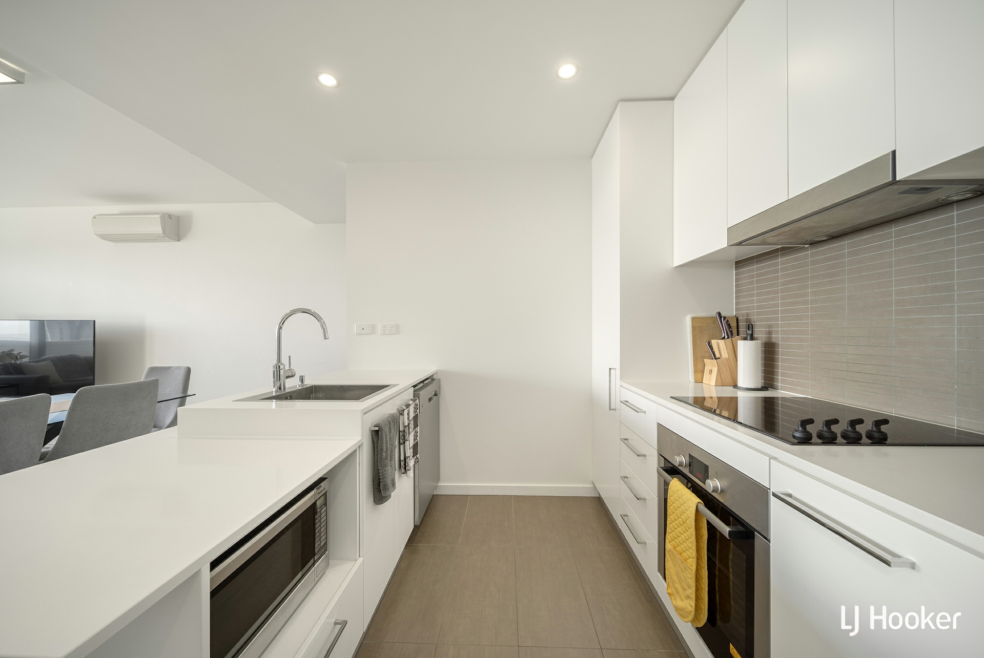 71/41 Chandler Street — photo 4 of 14