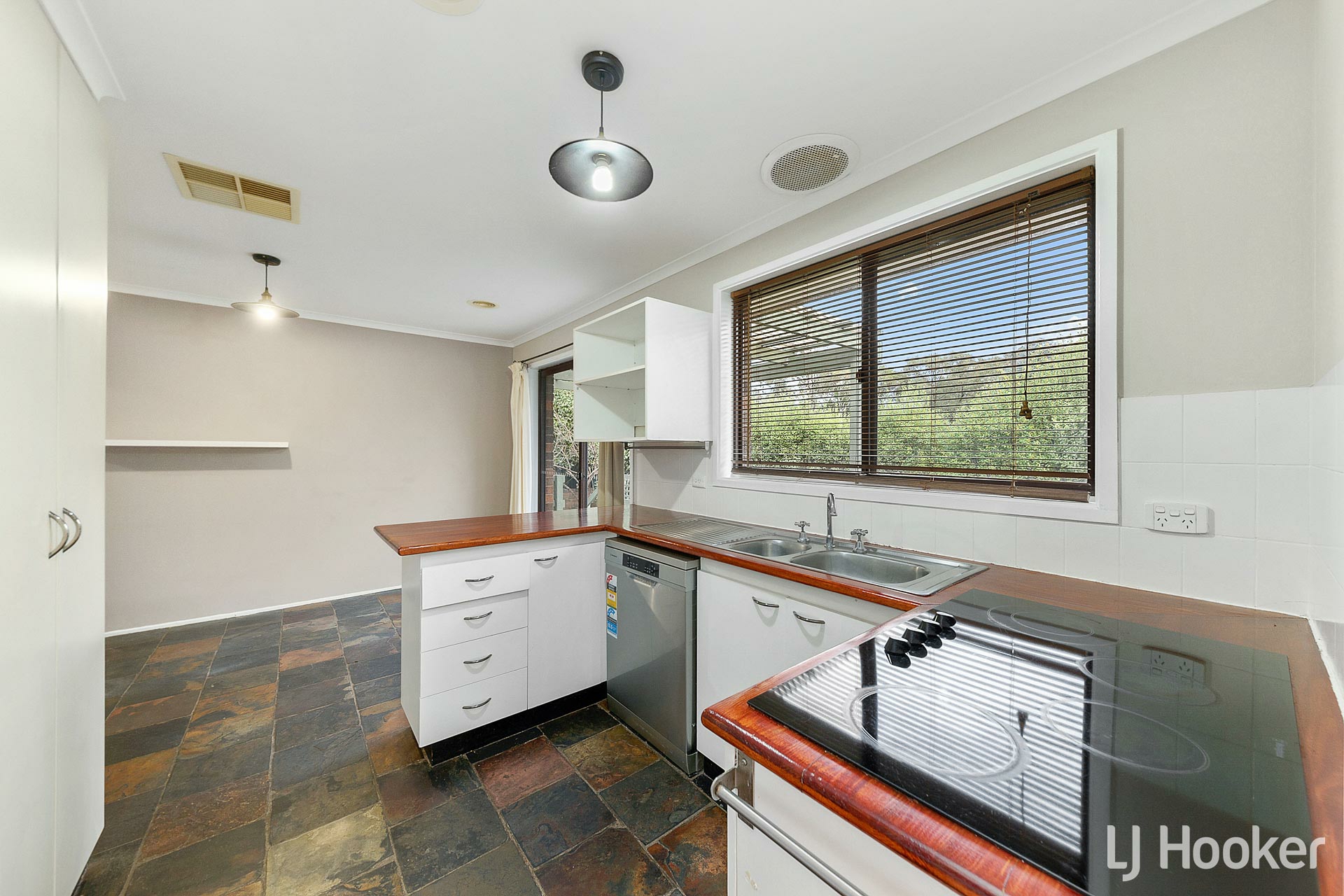 7 Bolliger Place, FLOREY