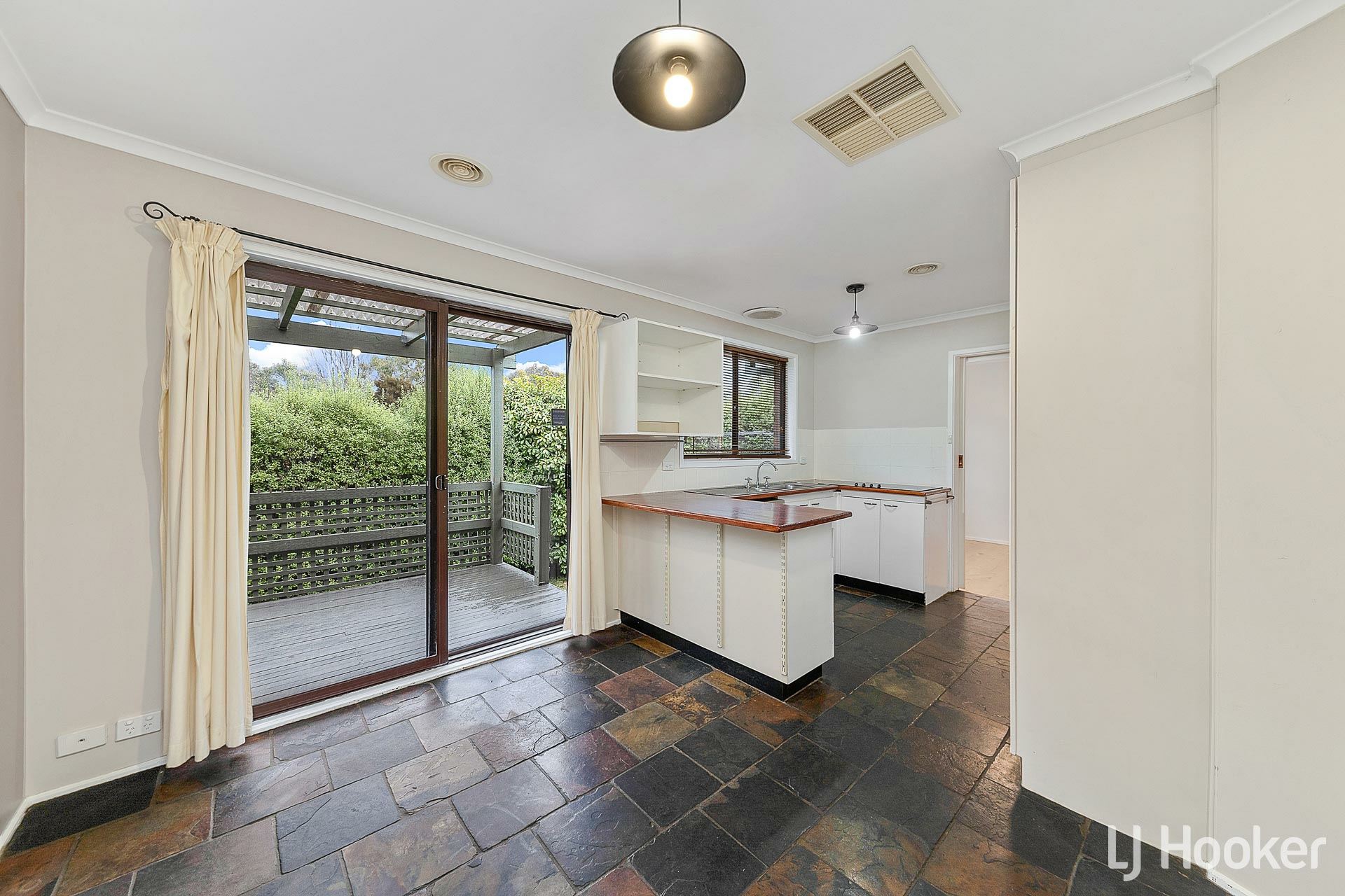 7 Bolliger Place, FLOREY