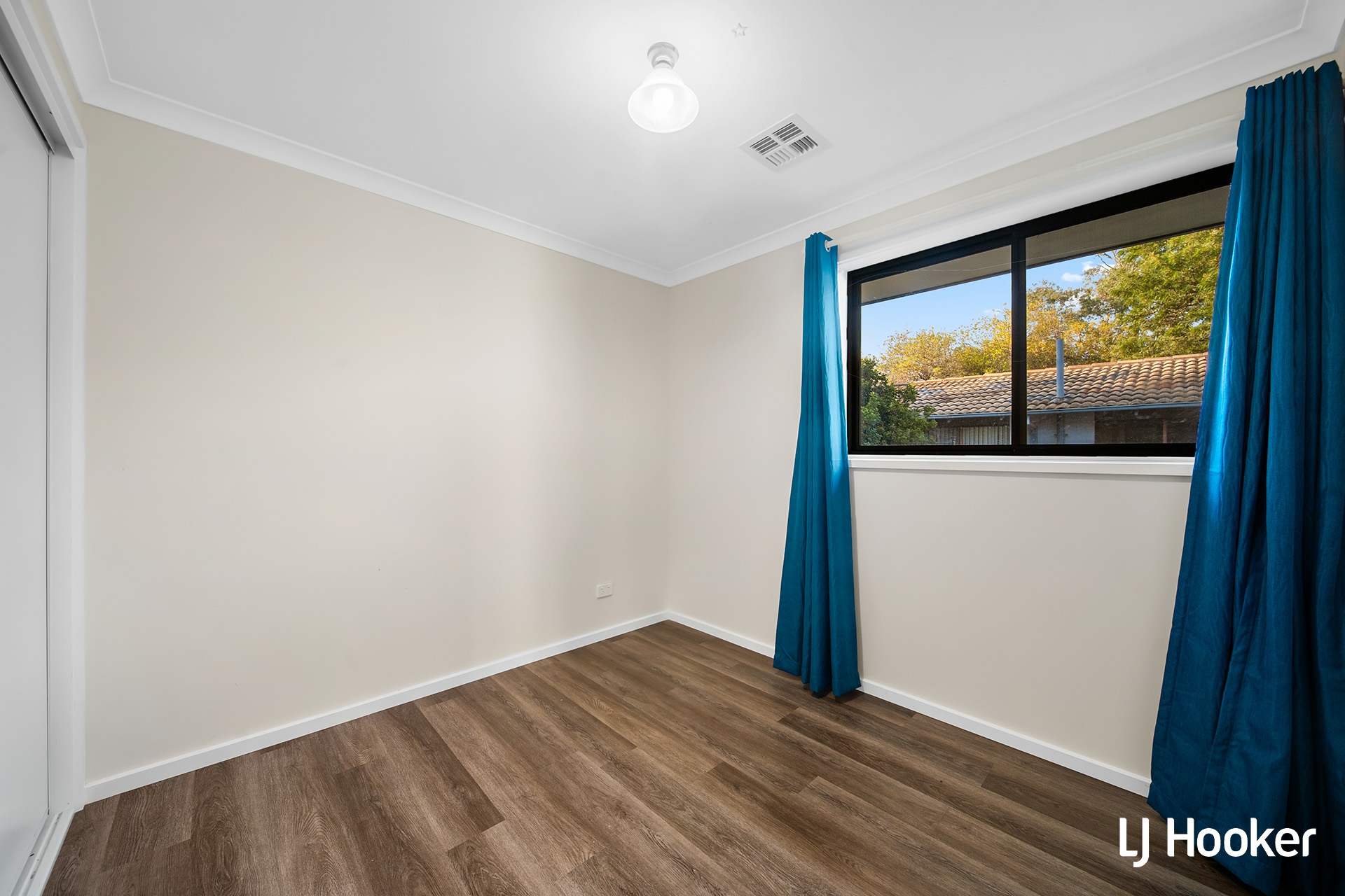 6 Nivison Place, CHARNWOOD