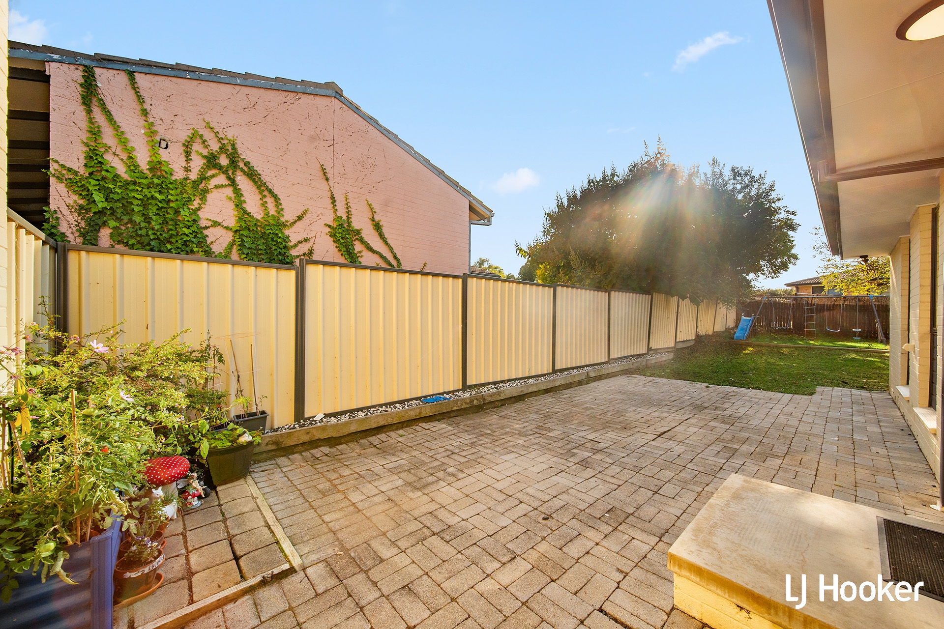 6 Nivison Place, CHARNWOOD