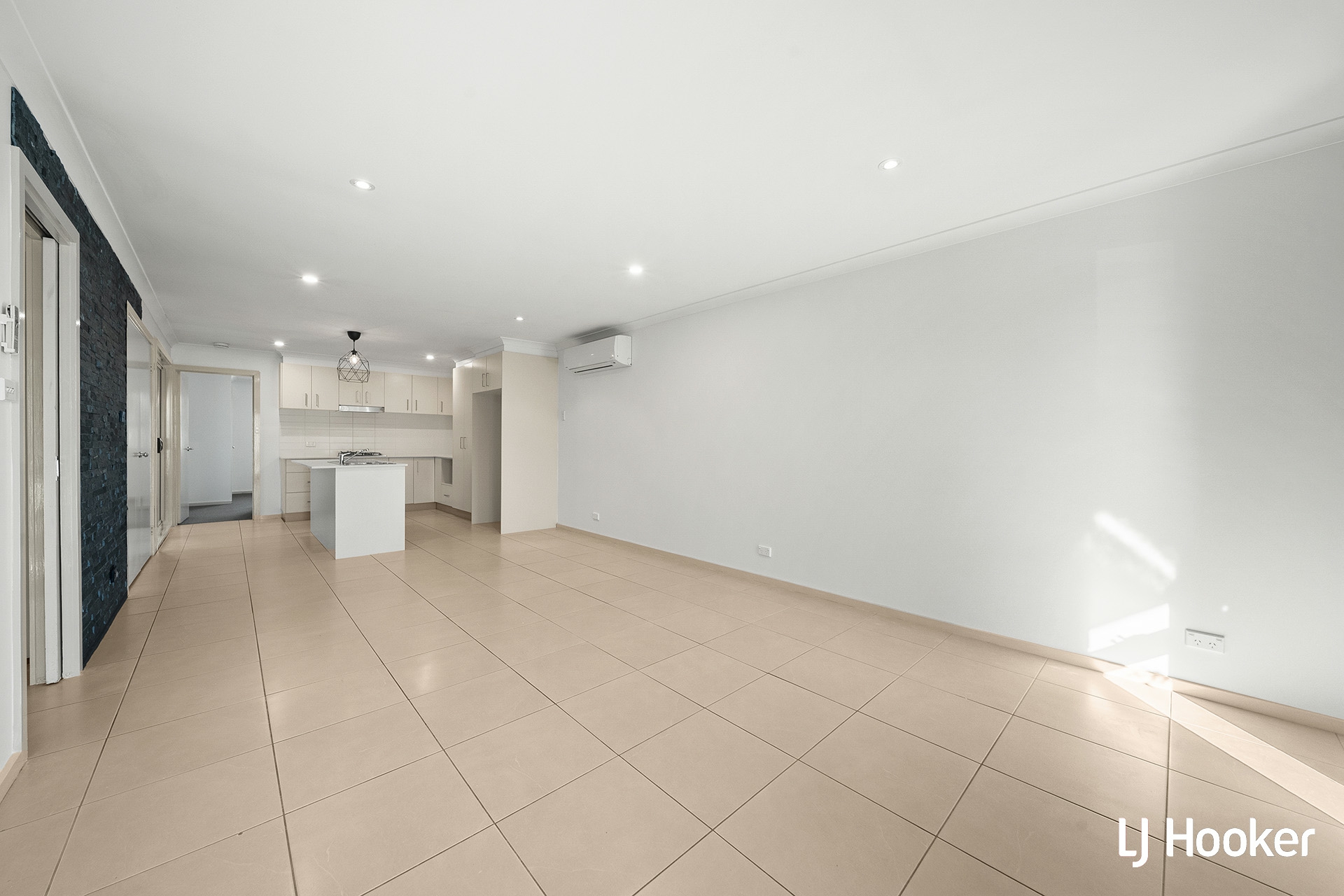 24 Salisbury Street, CASEY