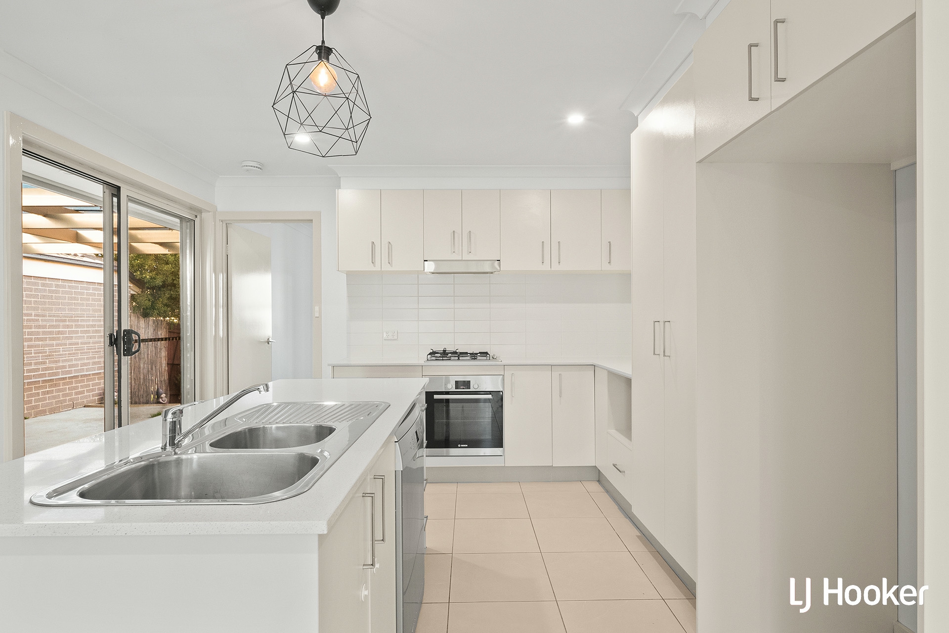 24 Salisbury Street, CASEY