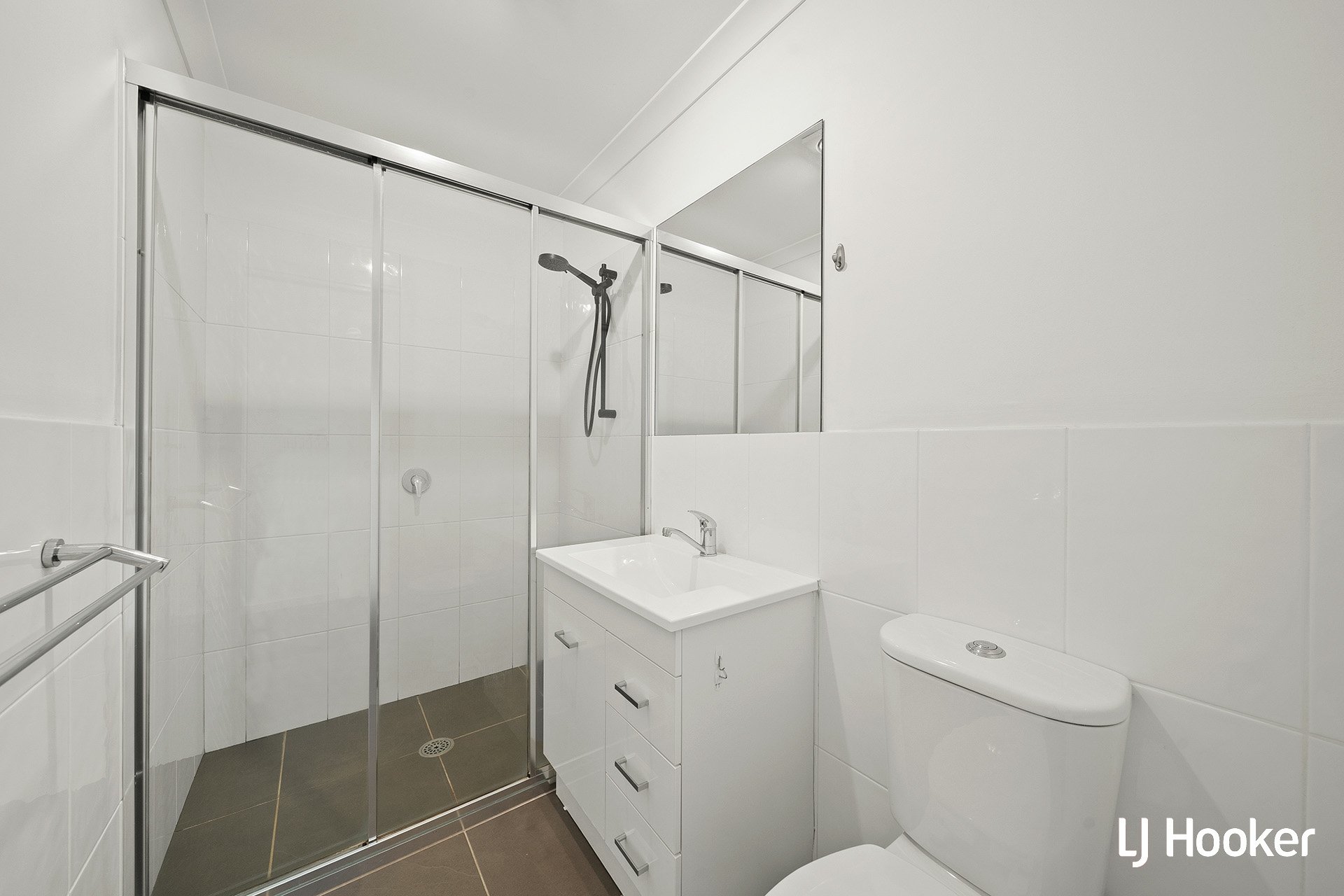 24 Salisbury Street, CASEY