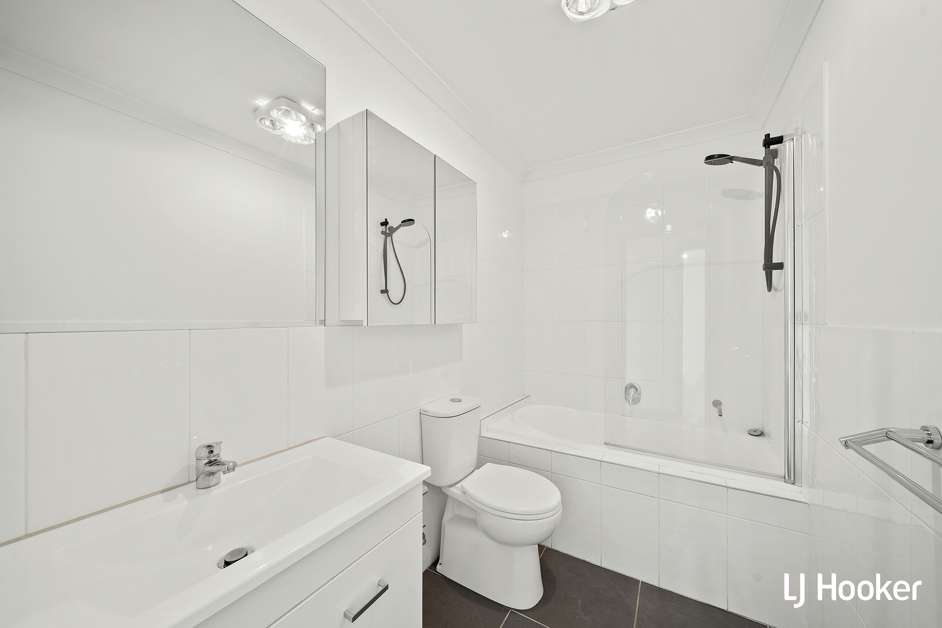 24 Salisbury Street, CASEY
