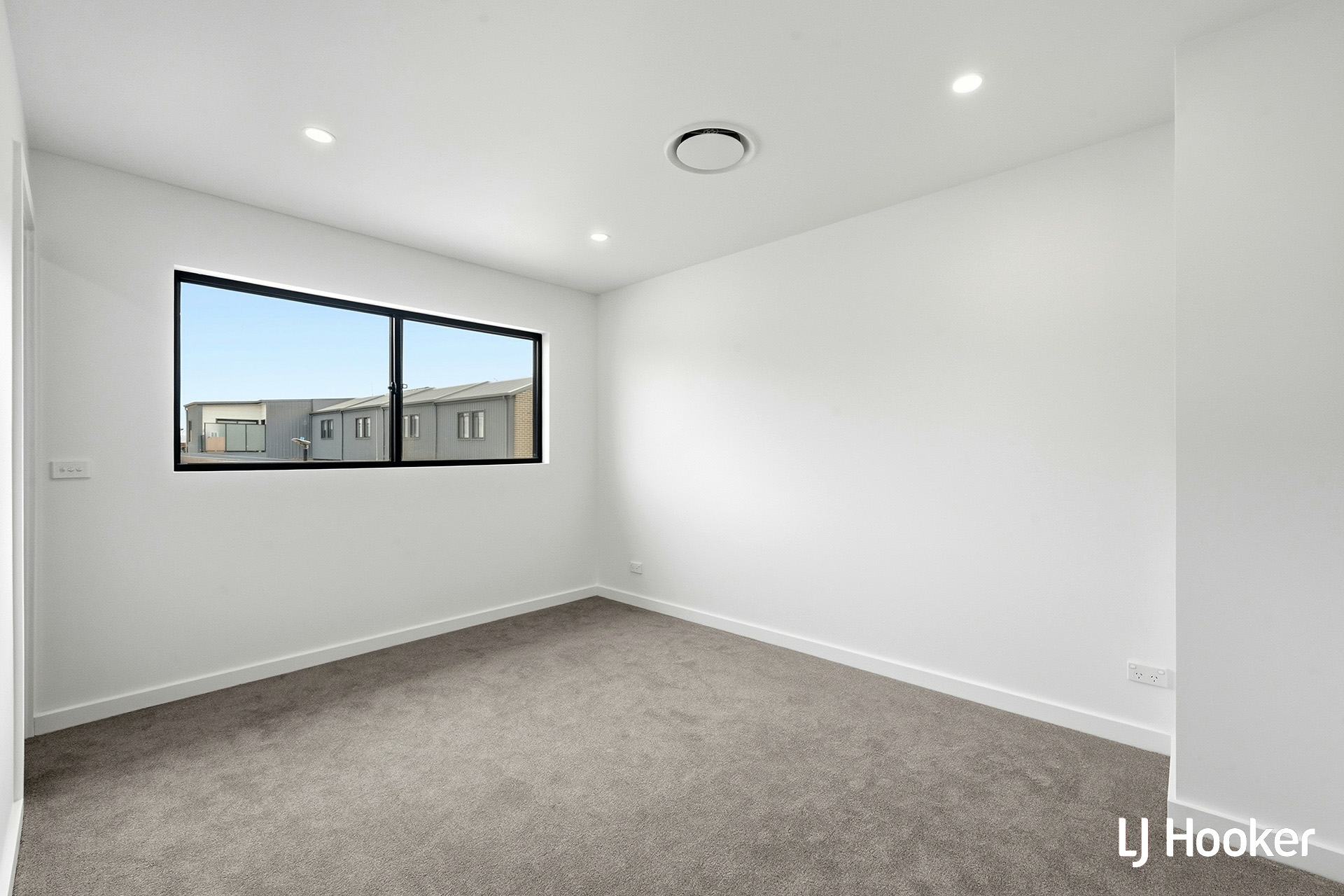 49 Negus Crescent — photo 12 of 18