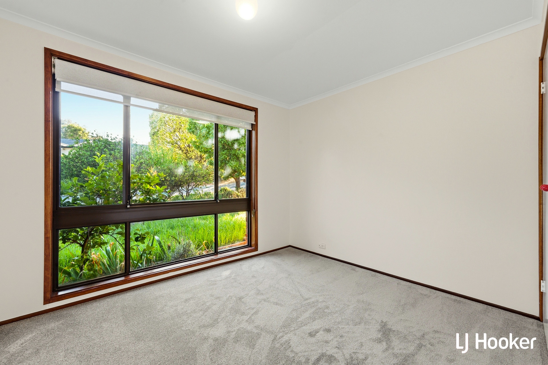 8 Rossell Place — photo 12 of 15