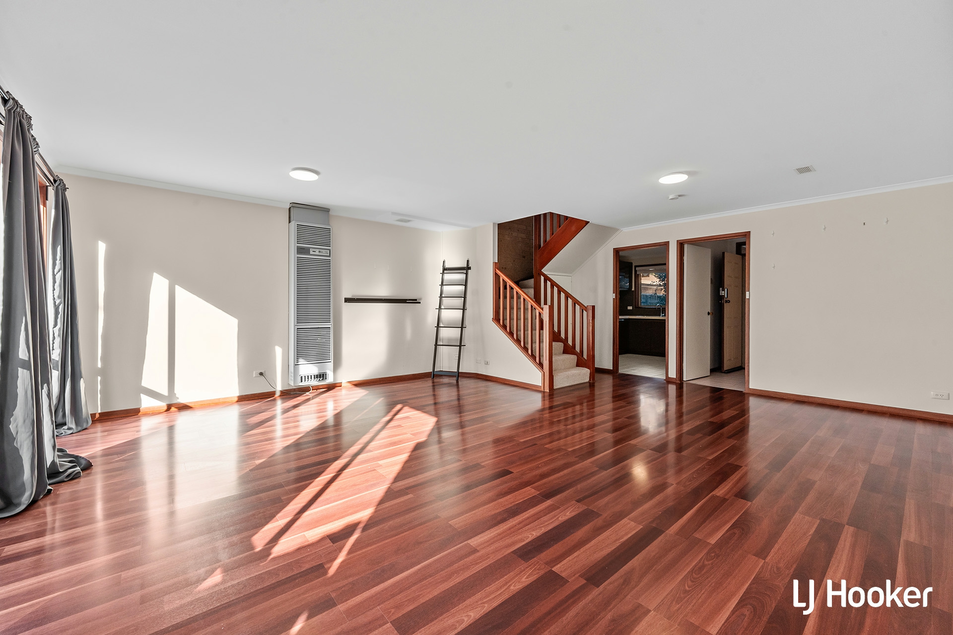 8/72 Totterdell Street — photo 2 of 10