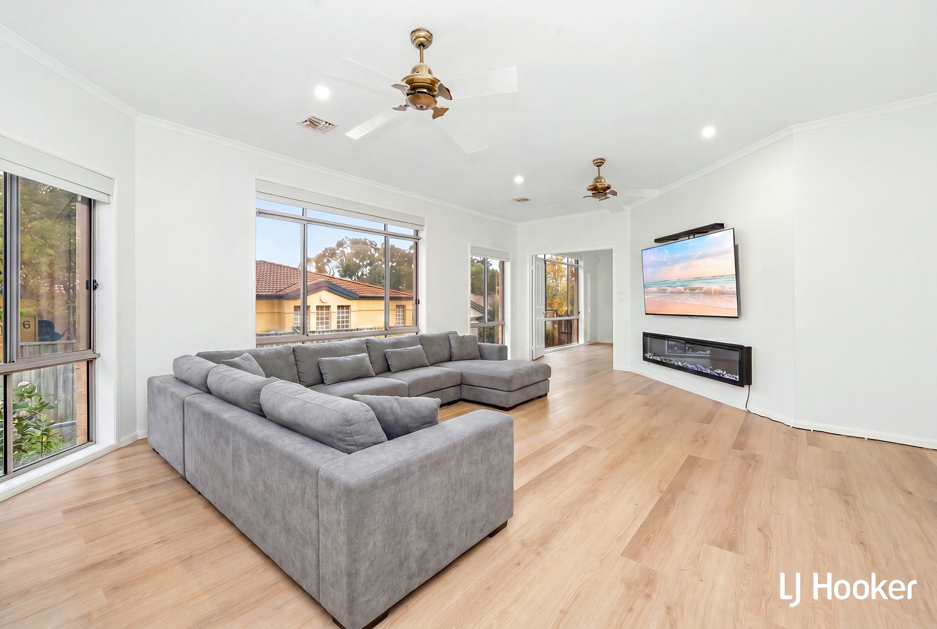 4/25 Temperley Street — photo 2 of 9