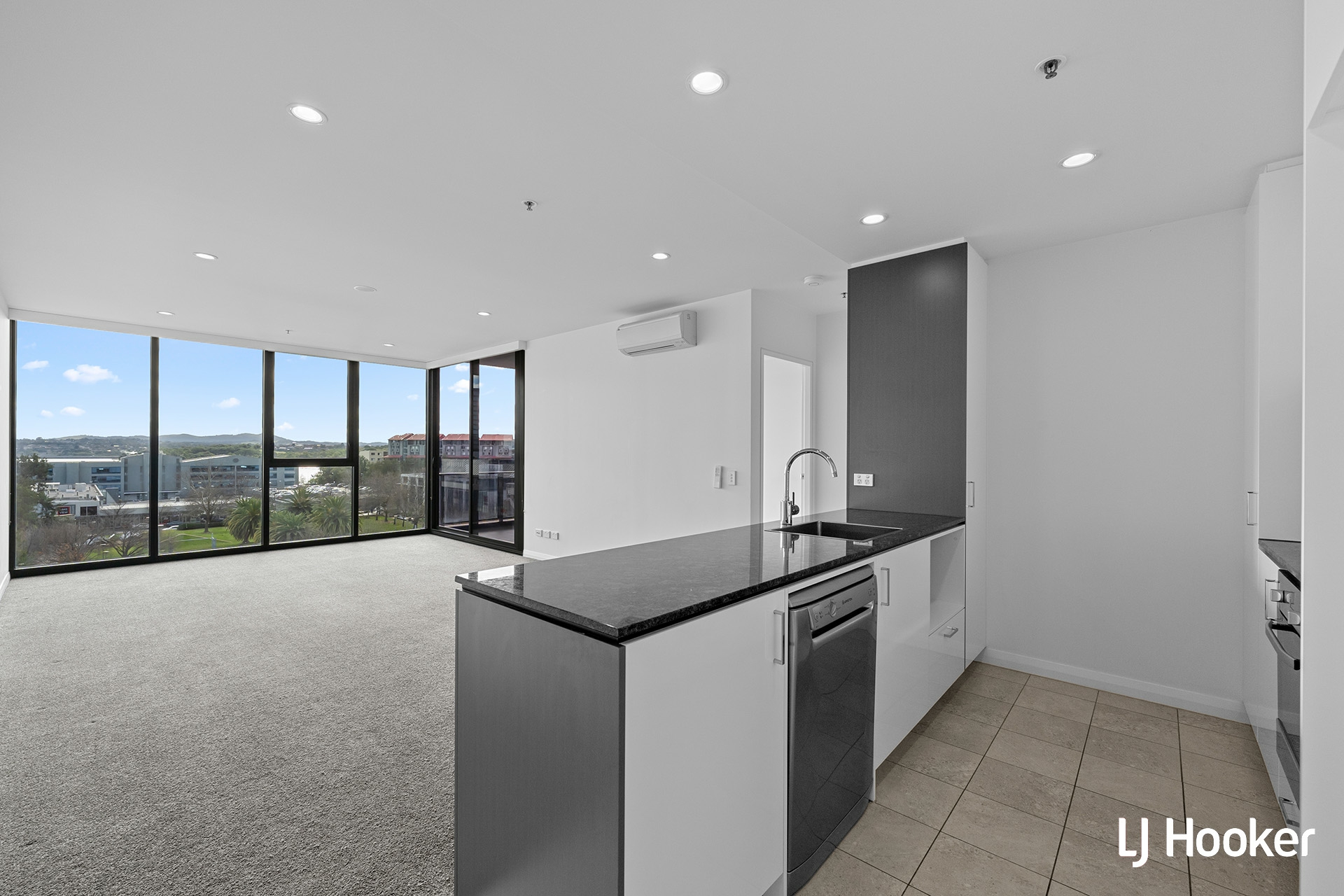 133/39 Benjamin Way — photo from LJ Hooker Belconnen
