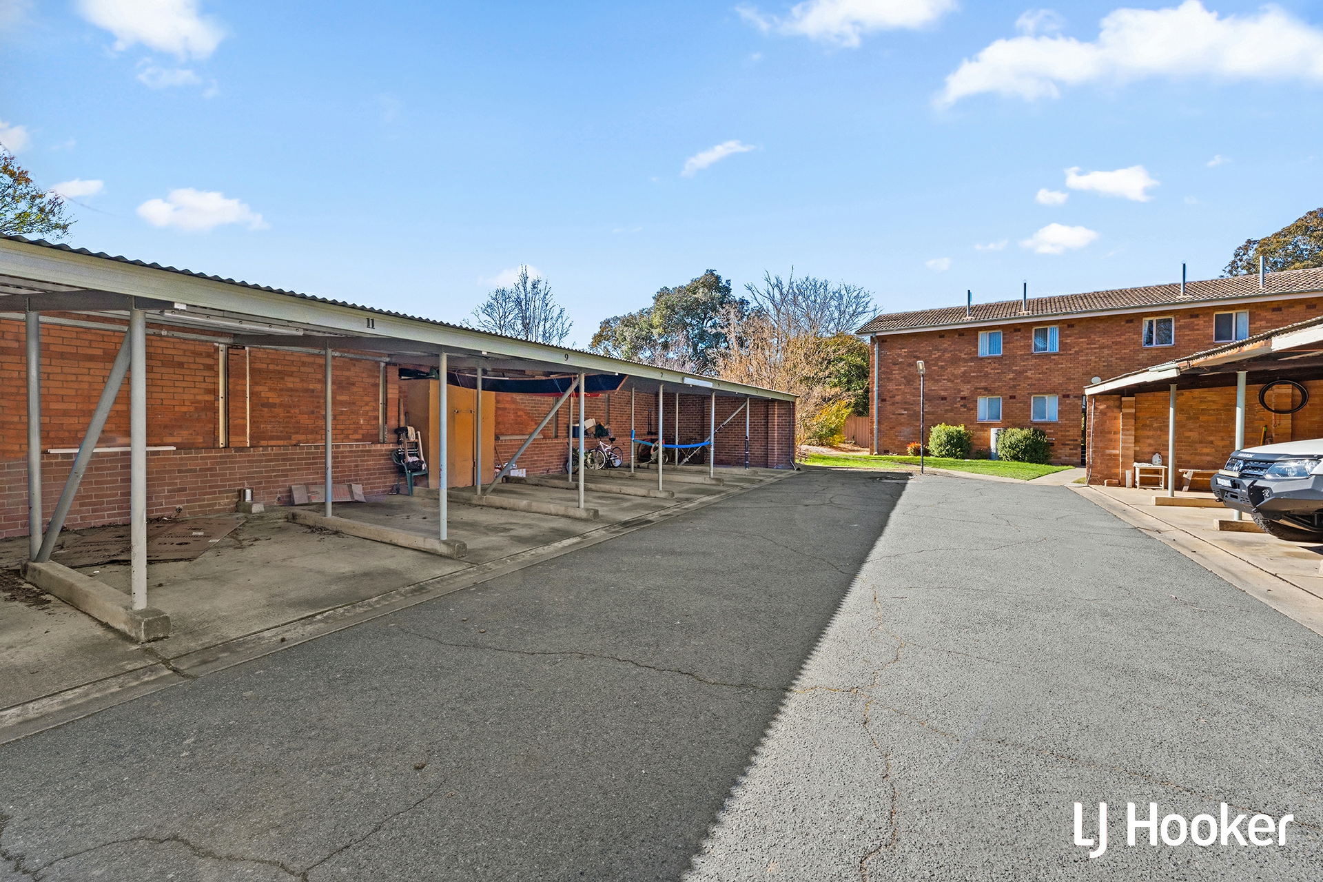 11/114 Blamey Crescent — photo 10 of 10