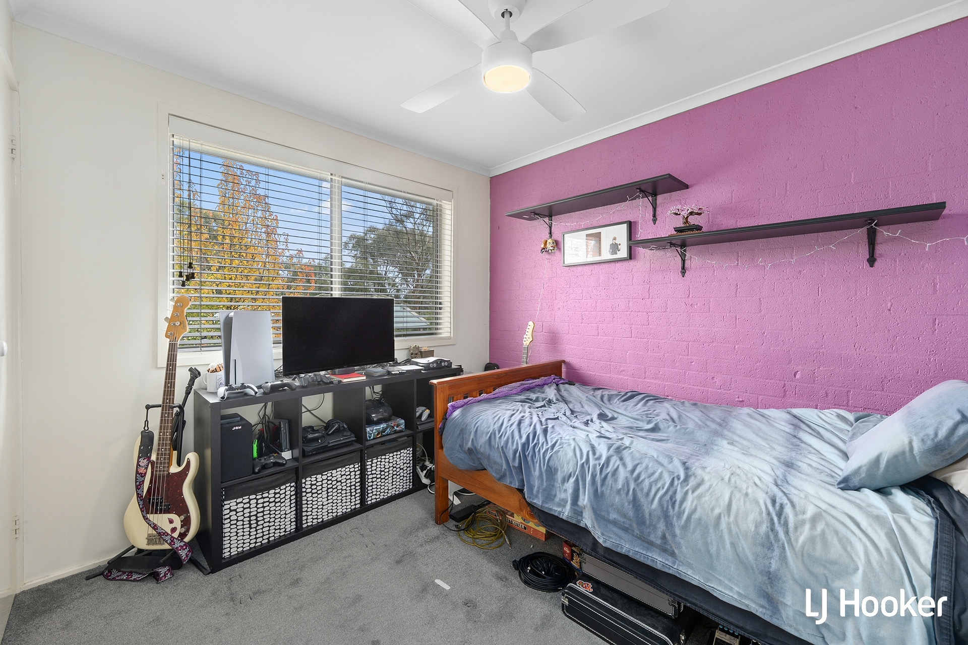 11 D'Hage Court — photo 7 of 9