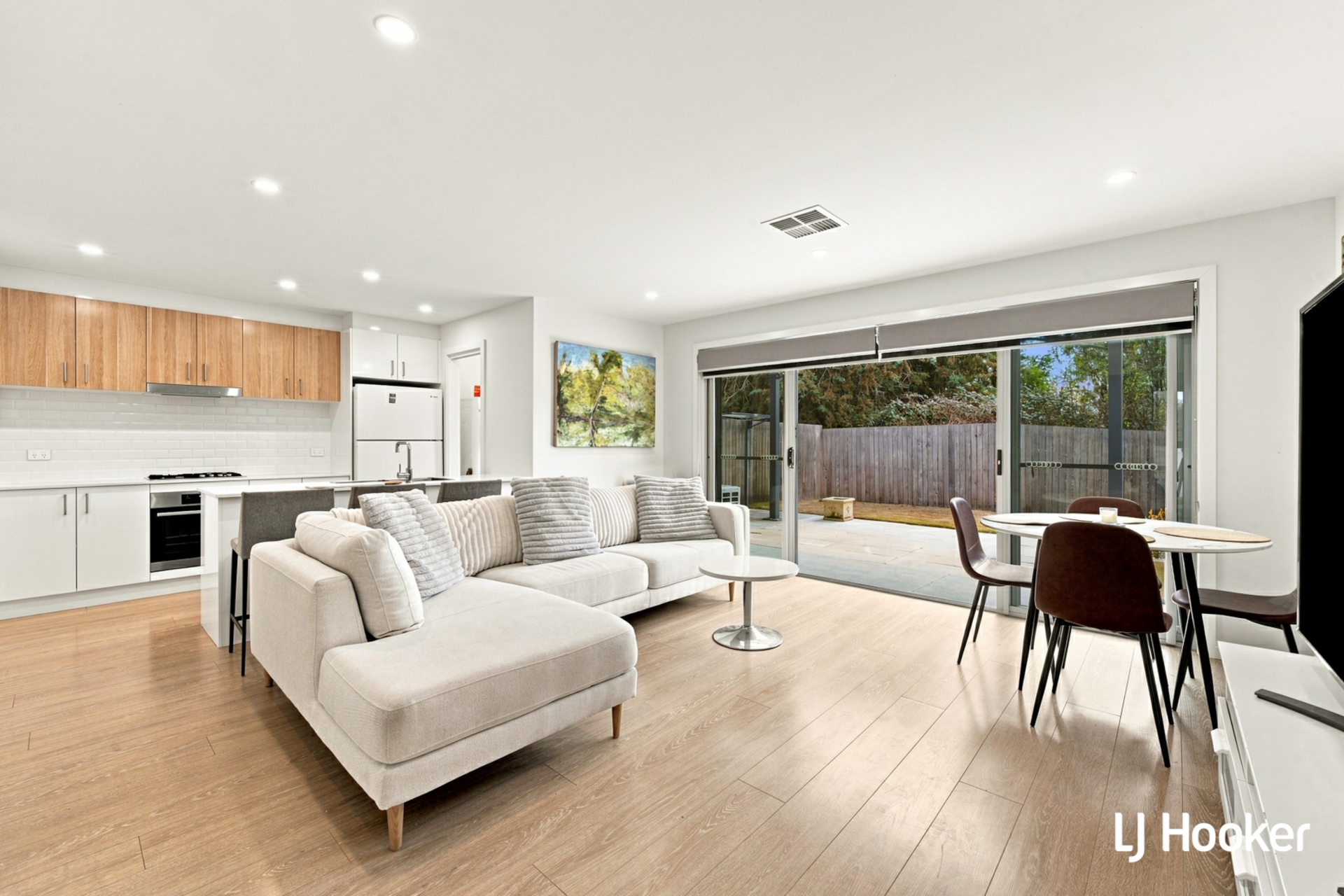 8/24 Railway Street — photo from LJ Hooker Belconnen