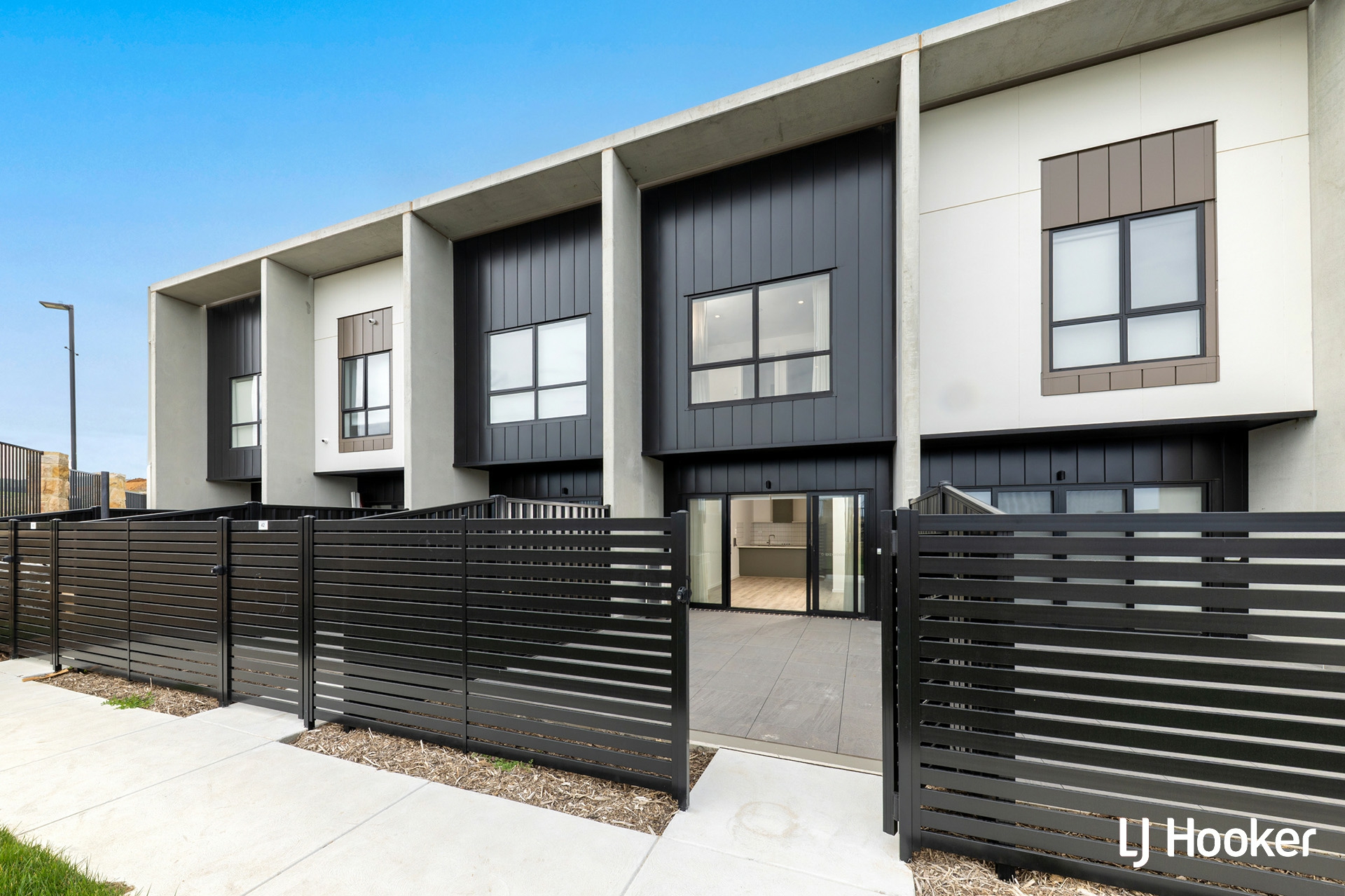 41/6 Inge King Crescent — photo 11 of 11