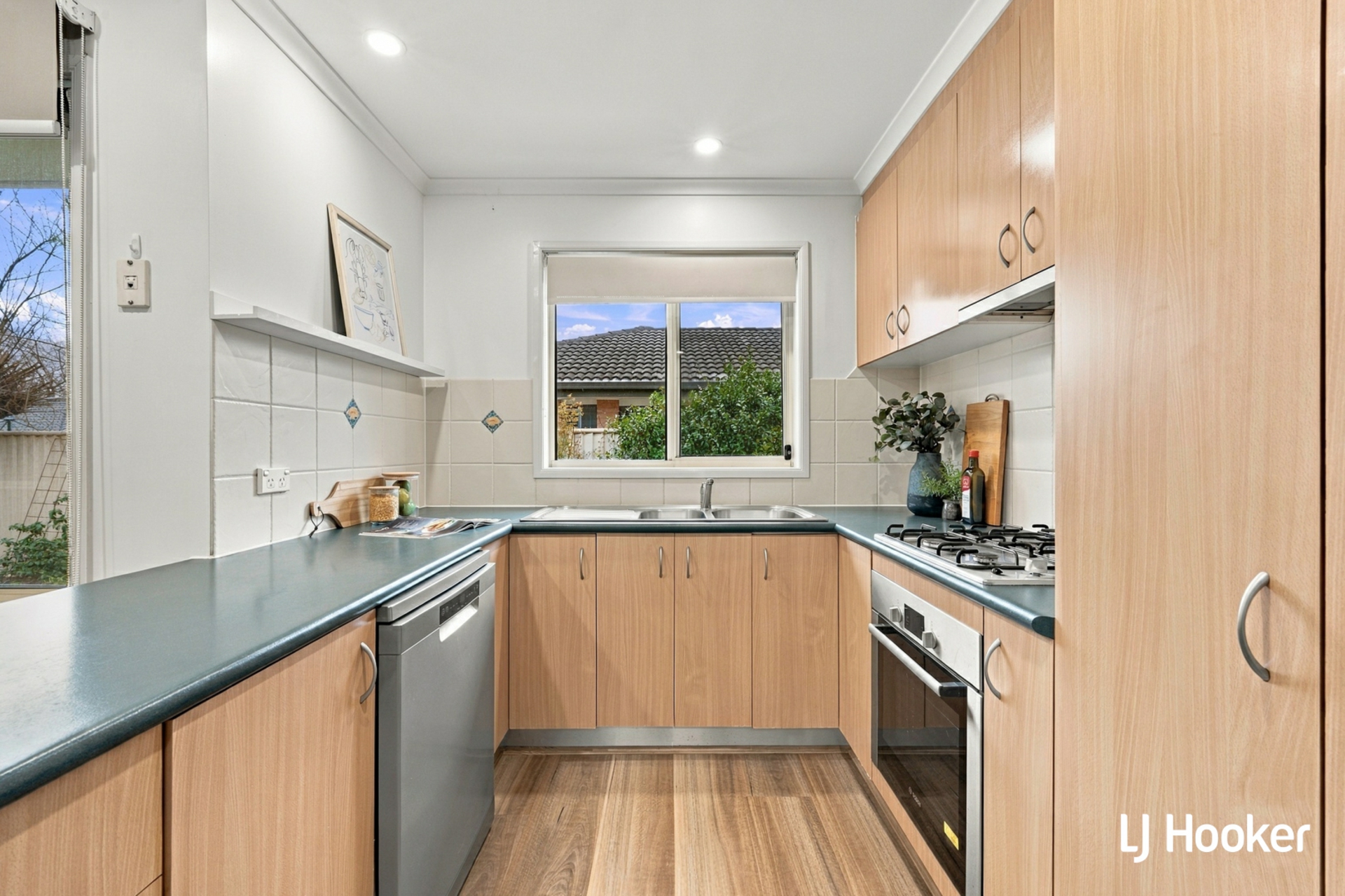 12 Akubra Place — photo 7 of 14