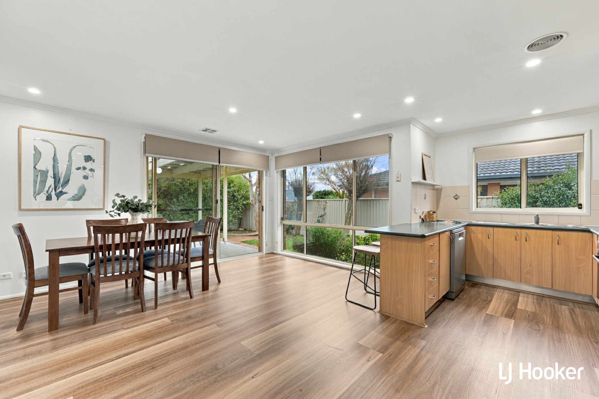 12 Akubra Place — photo 8 of 14