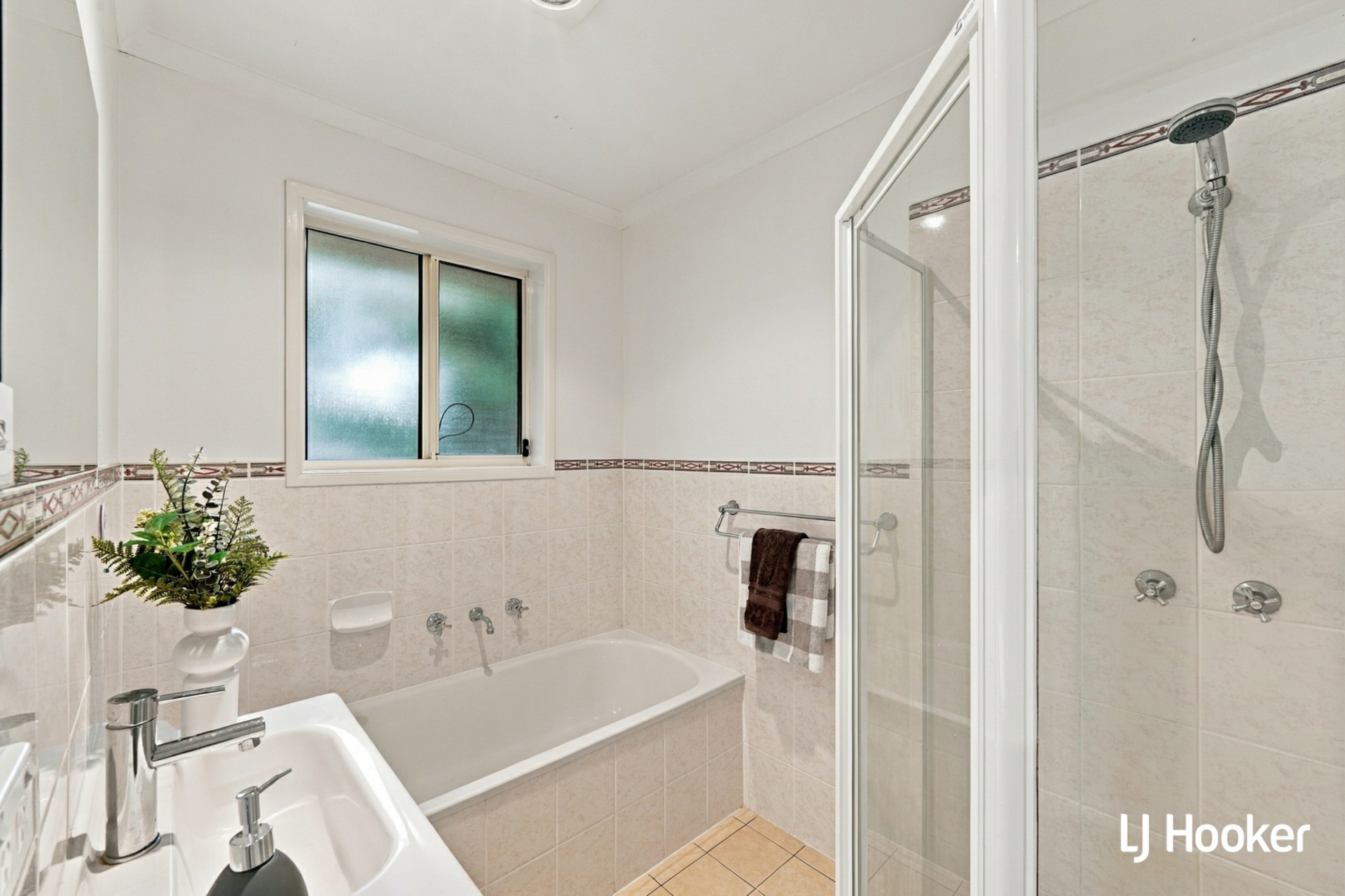 12 Akubra Place — photo 13 of 14