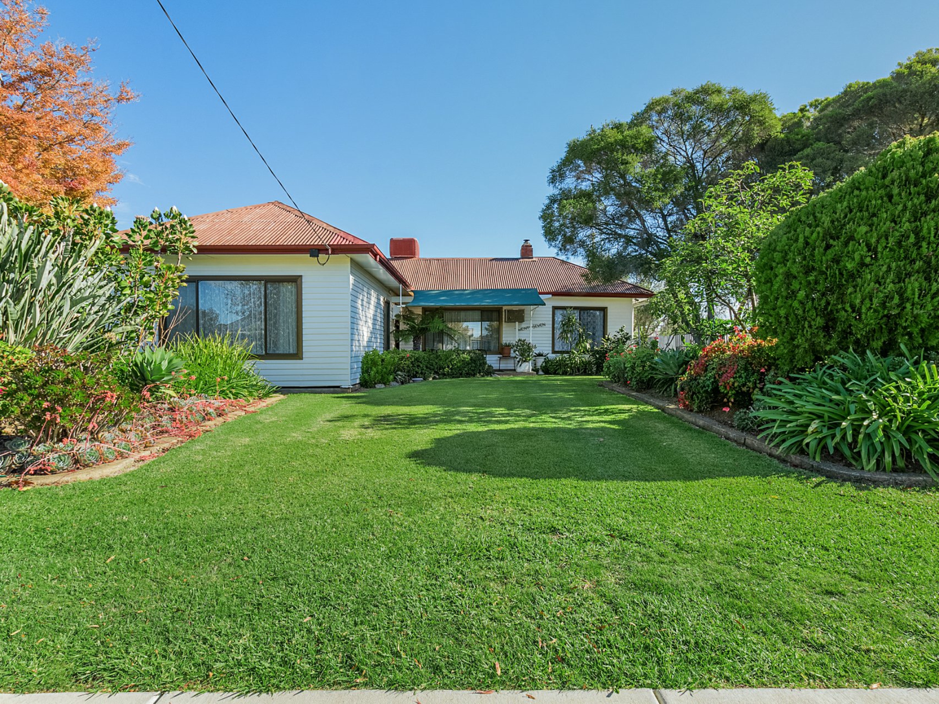 27 Barry Street Echuca VIC