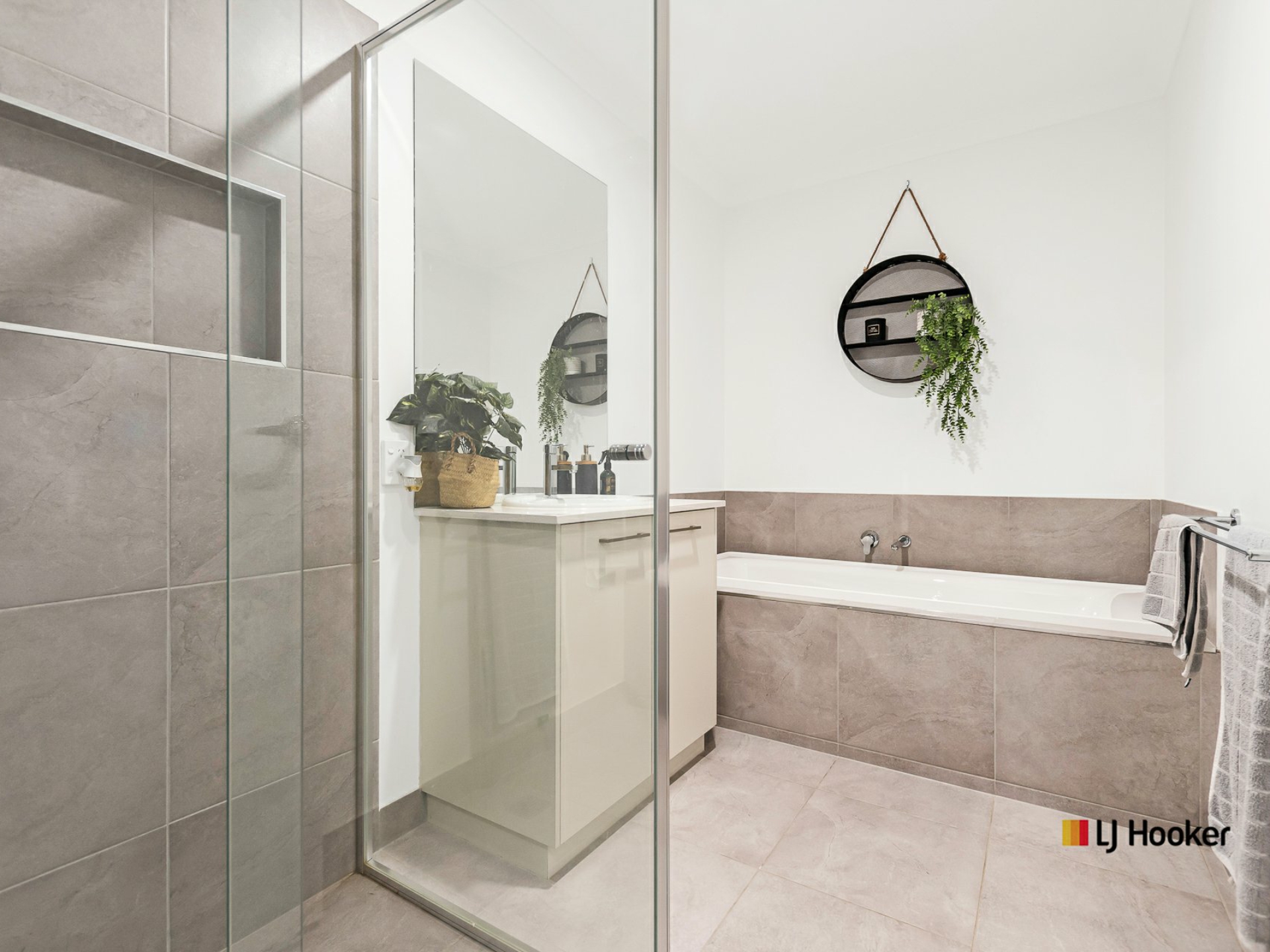 12 Magnolia Drive, ECHUCA