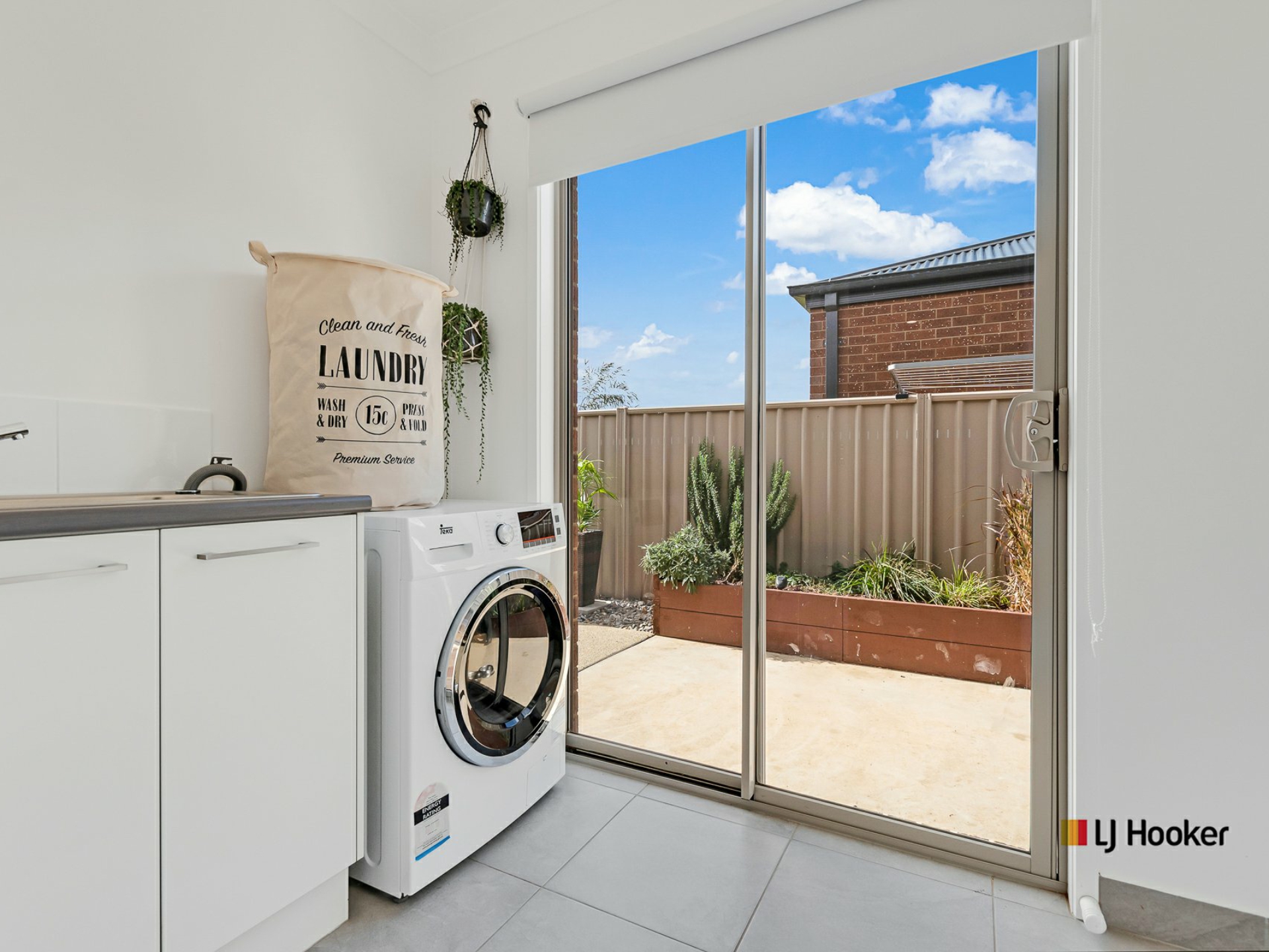 12 Magnolia Drive, ECHUCA