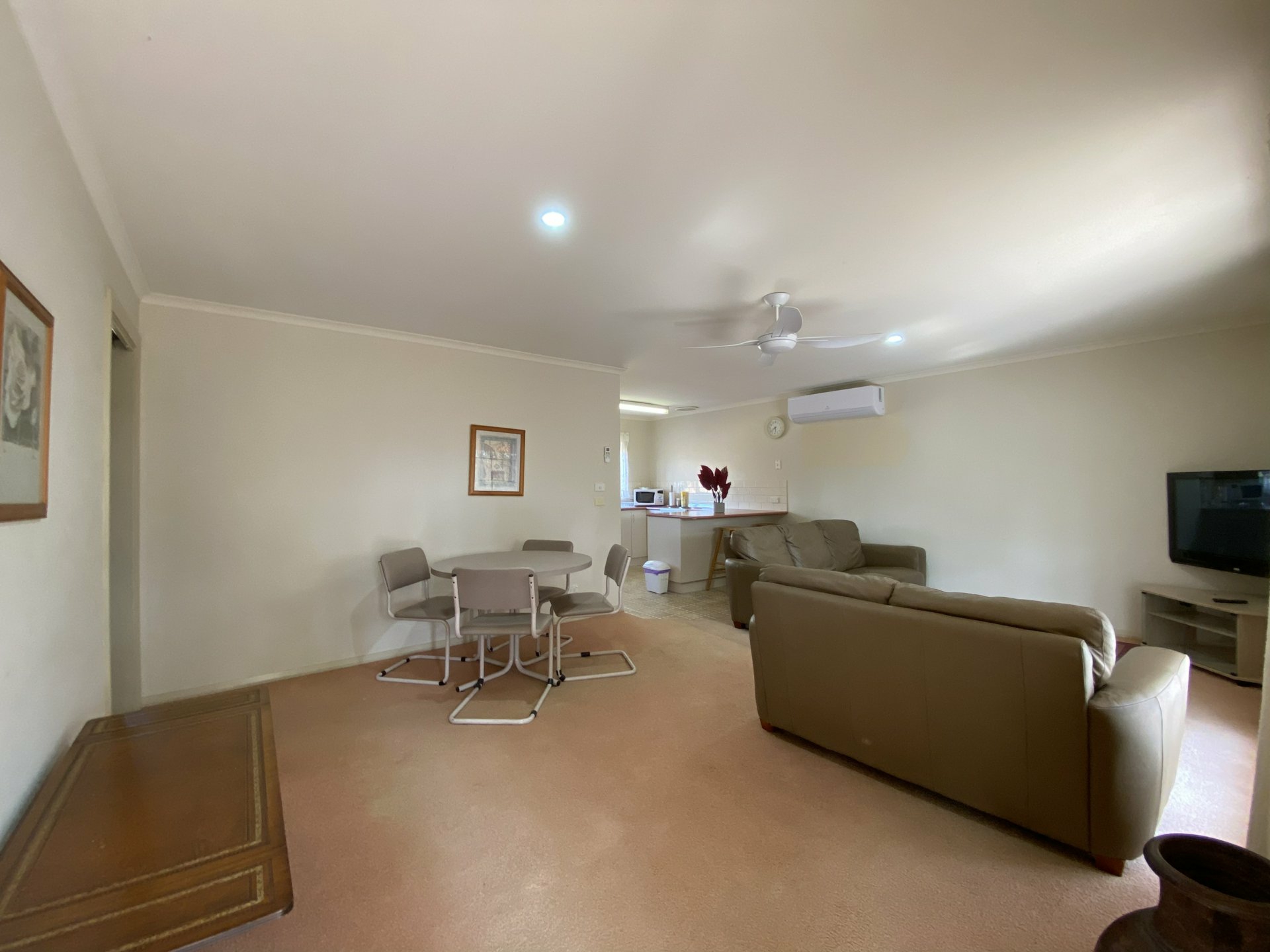 2/36 Shaw Street — photo 2 of 8