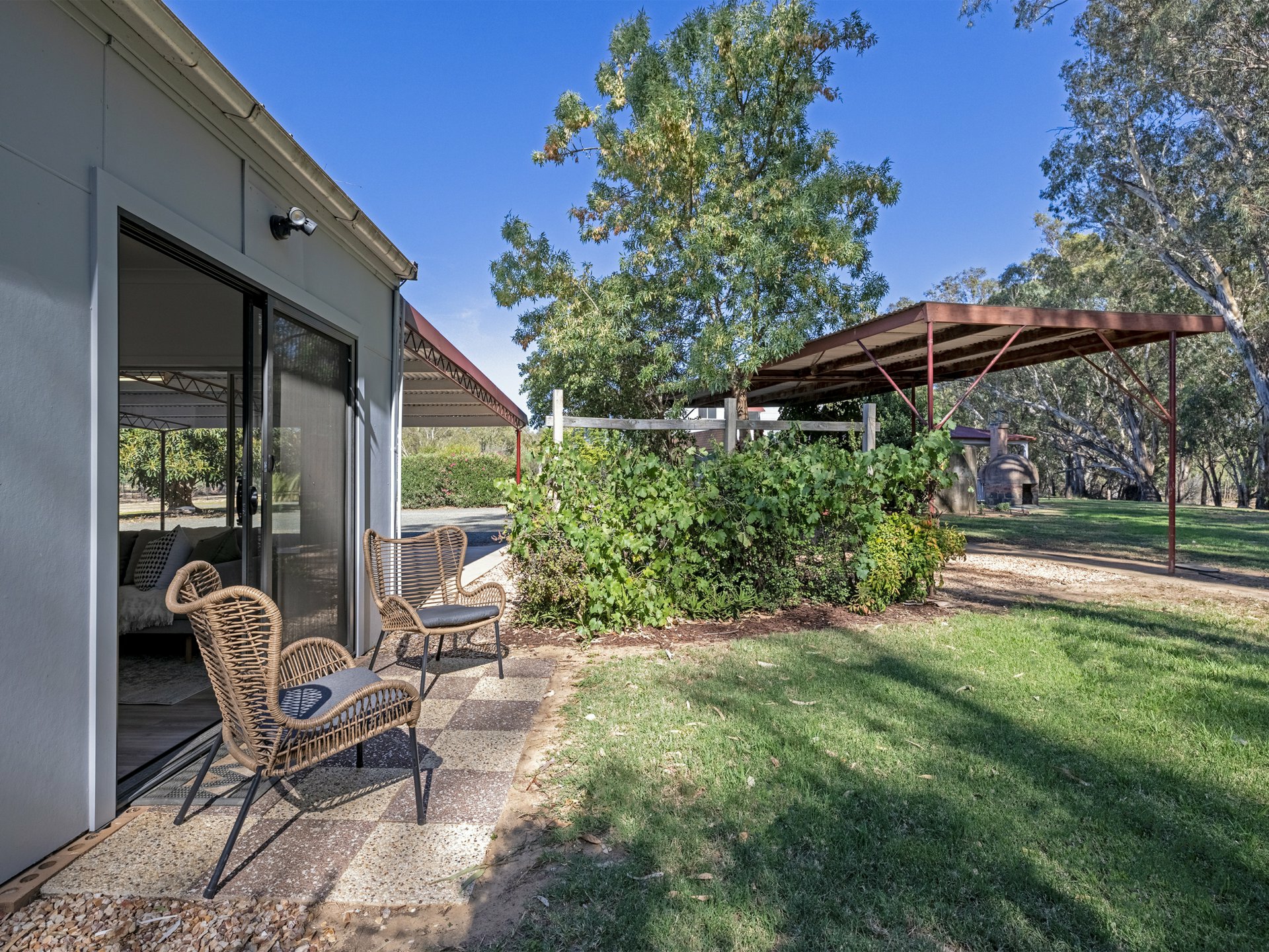 3 Lady Augusta Road, ECHUCA VILLAGE