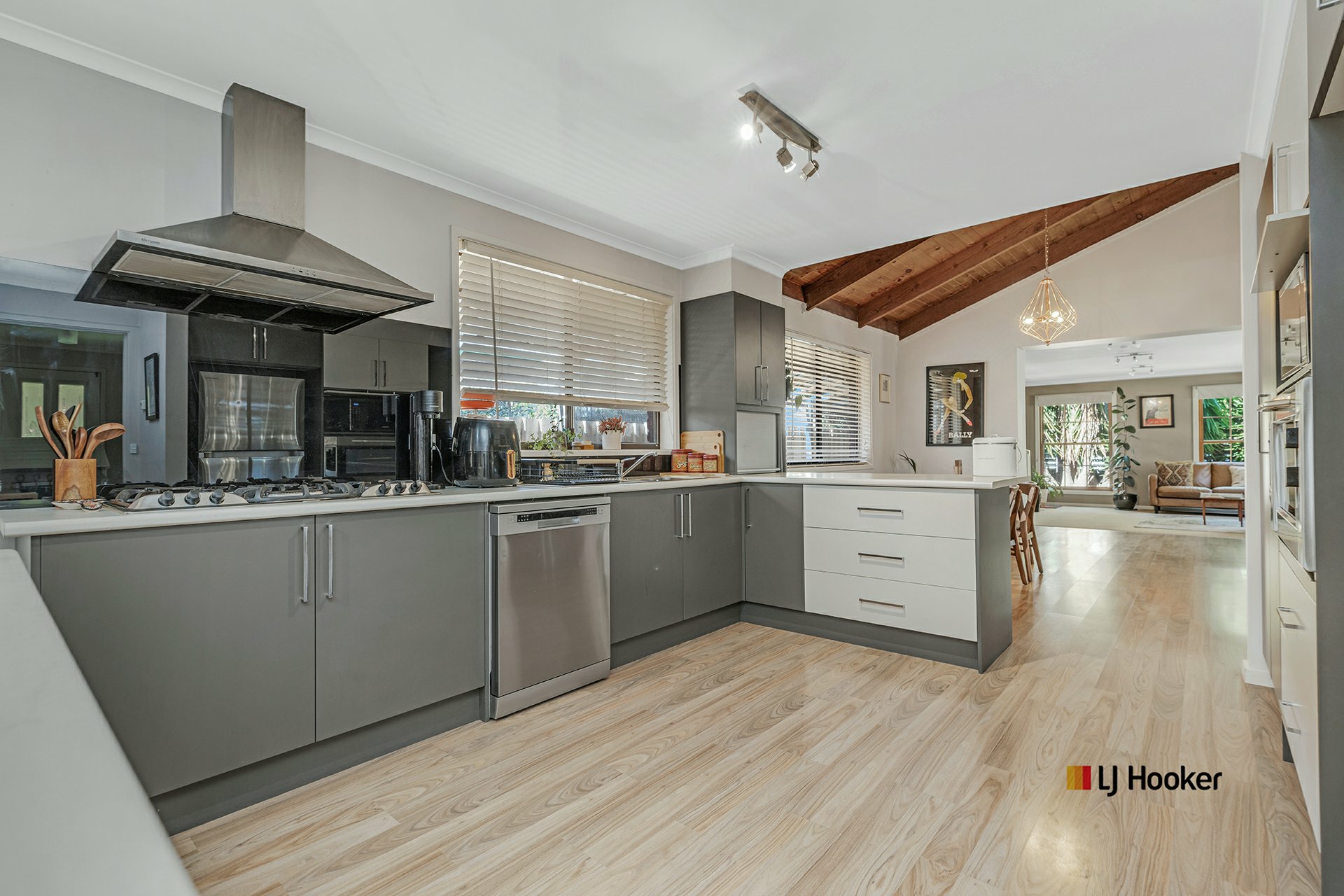 10 Martin Street — photo 10 of 28