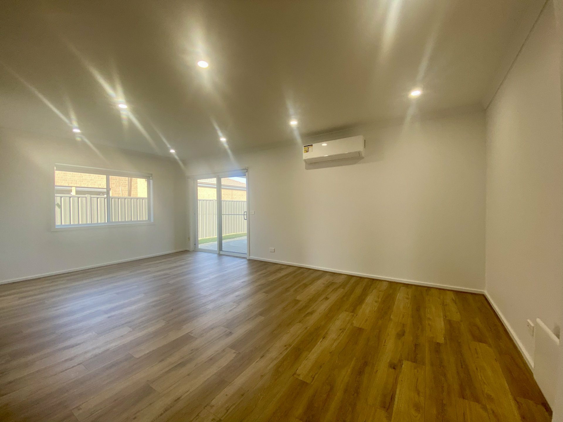 105 Evergreen Street — photo 8 of 16