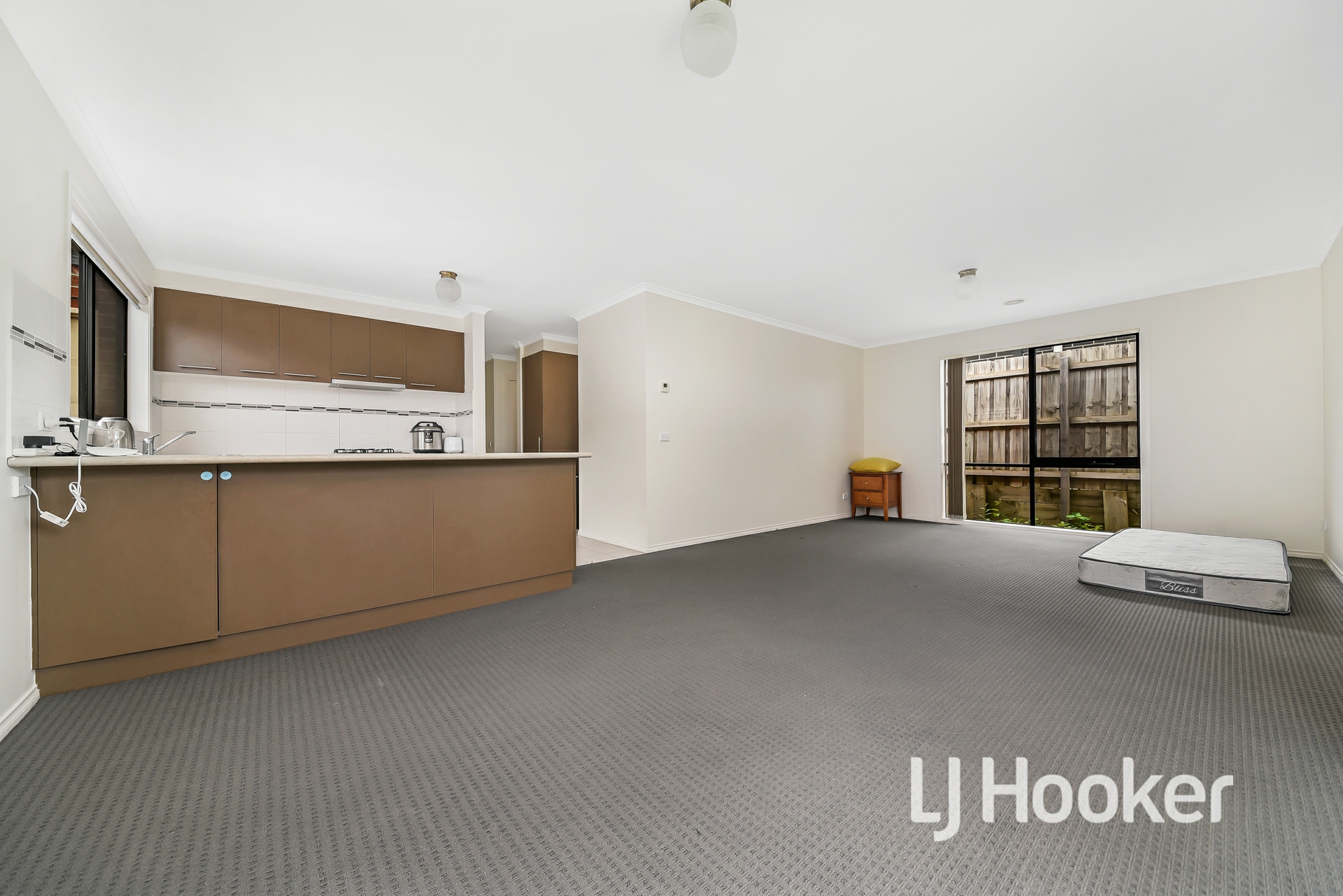 21/107 Army Road, PAKENHAM