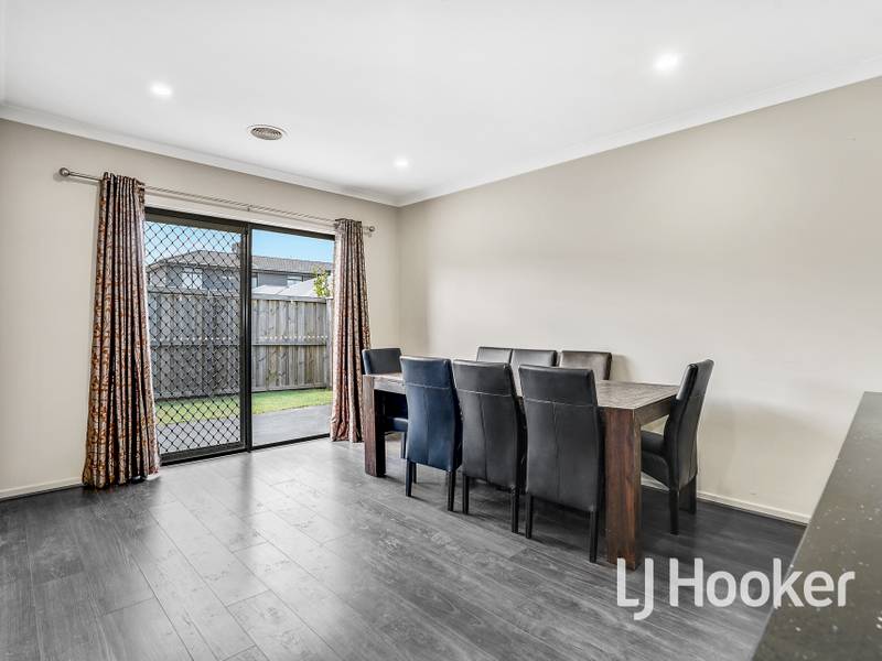 8 Lavender Road, OFFICER