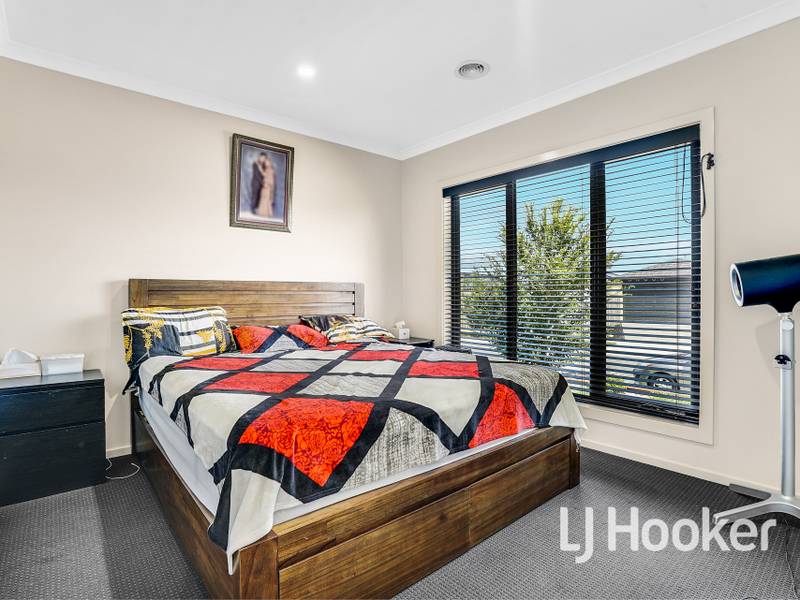 8 Lavender Road, OFFICER