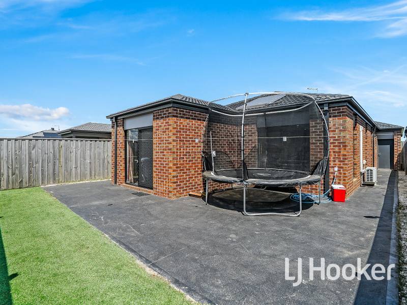8 Lavender Road, OFFICER